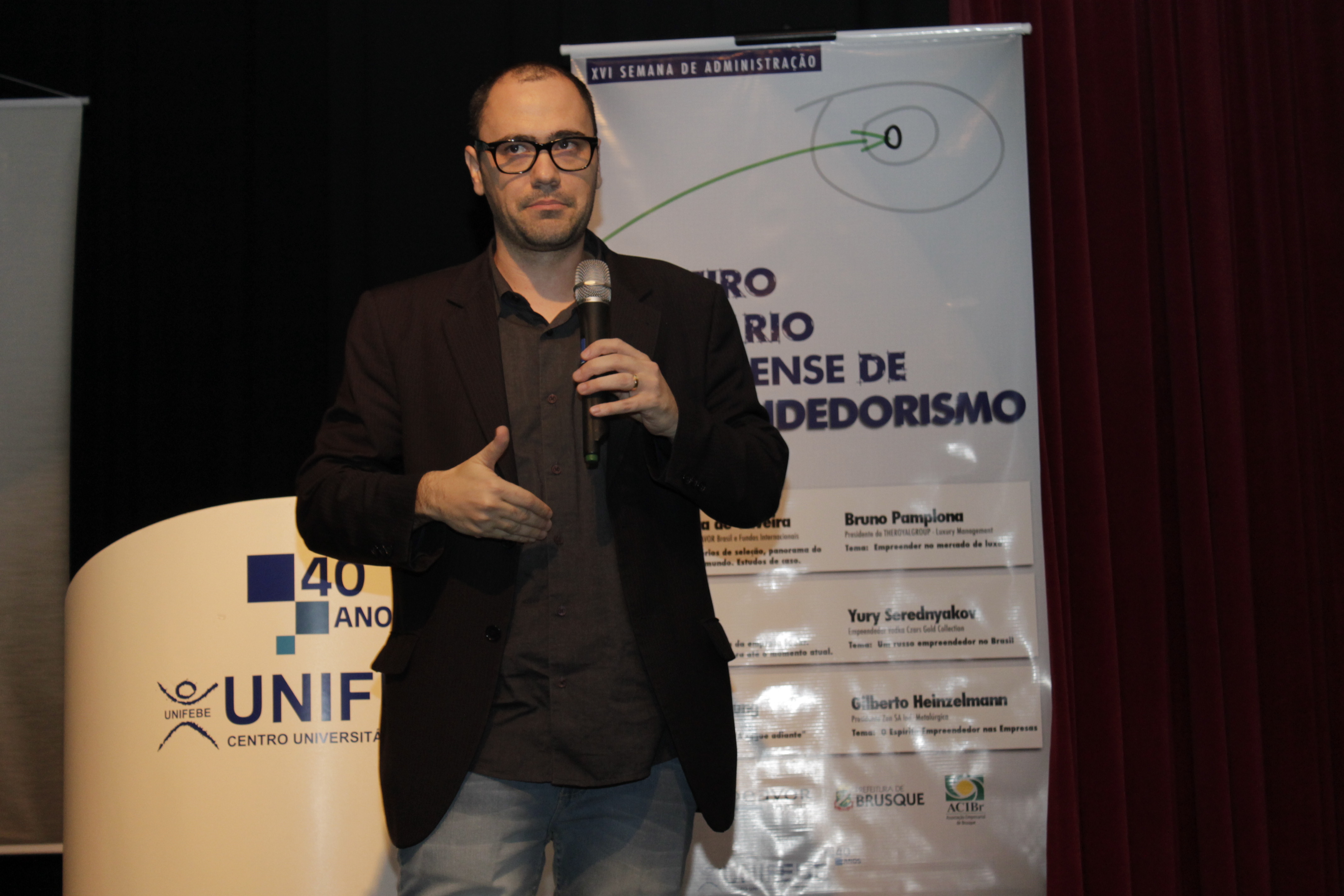 Empreendedorismo na indústria e mídias sociais são temas do 2º dia do Seminário