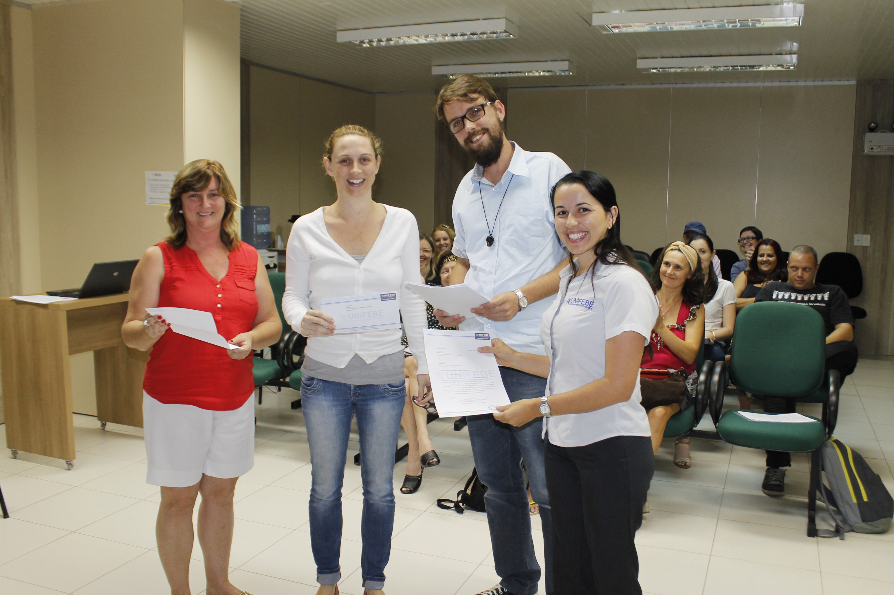 Curso de Moda entrega ofício ao conselho municipal de Cultura de Brusque