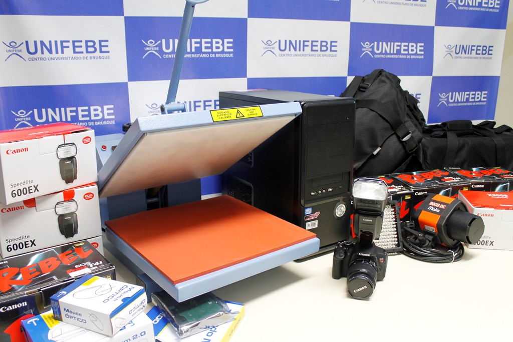 UNIFEBE investe em equipamentos para laboratório de fotografia