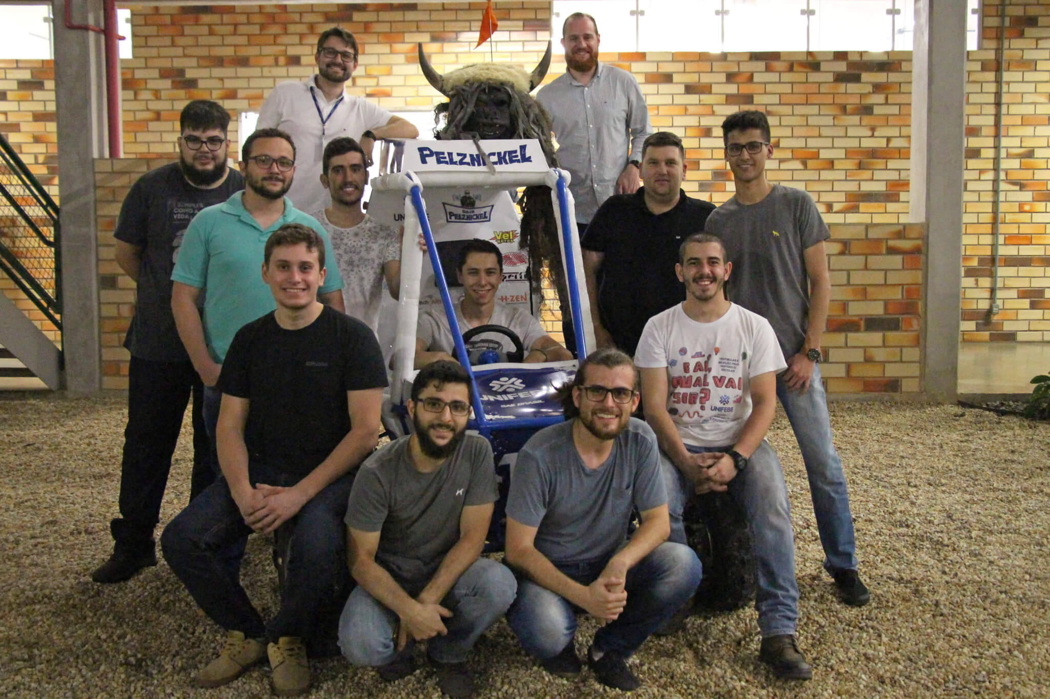 Equipe Baja Pelznickel participa de competição nacional