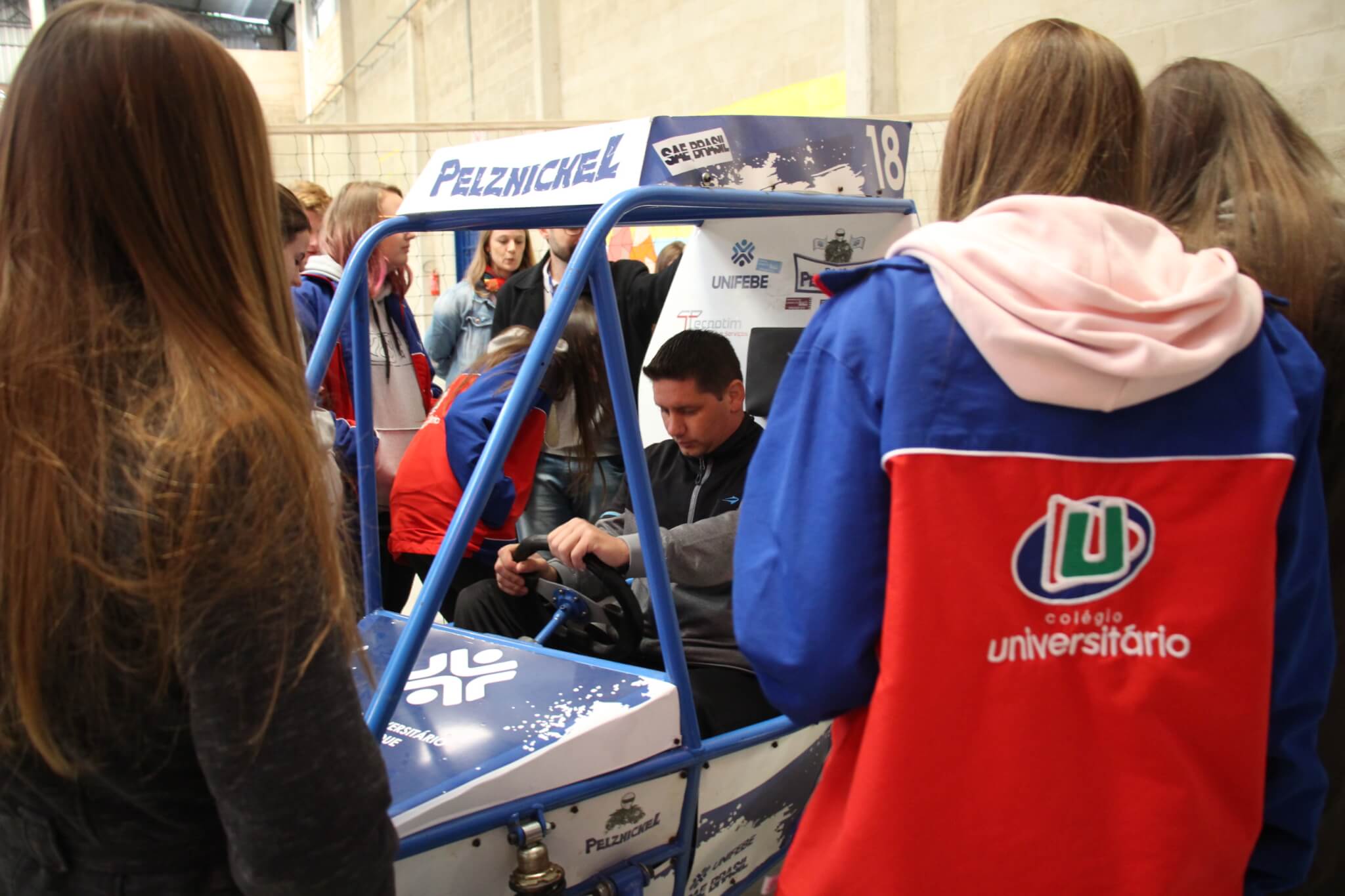 Equipe Baja UNIFEBE participa de Feira de Ciências em Gaspar