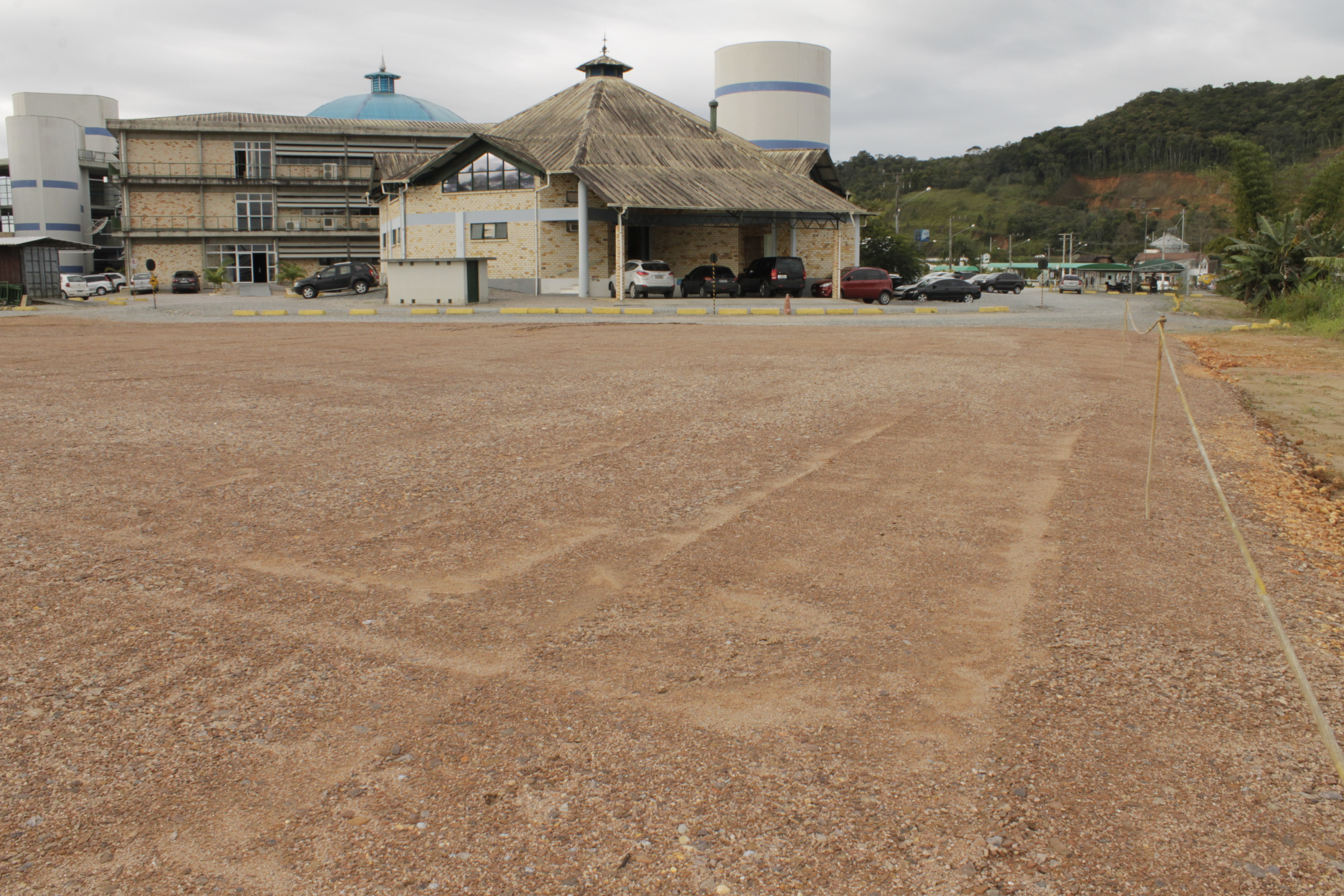 Estacionamento da UNIFEBE é ampliado no início do semestre