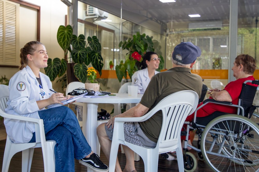 Estágio de Fisioterapia no Lar dos Idosos Lions Clube tem grandes resultados
