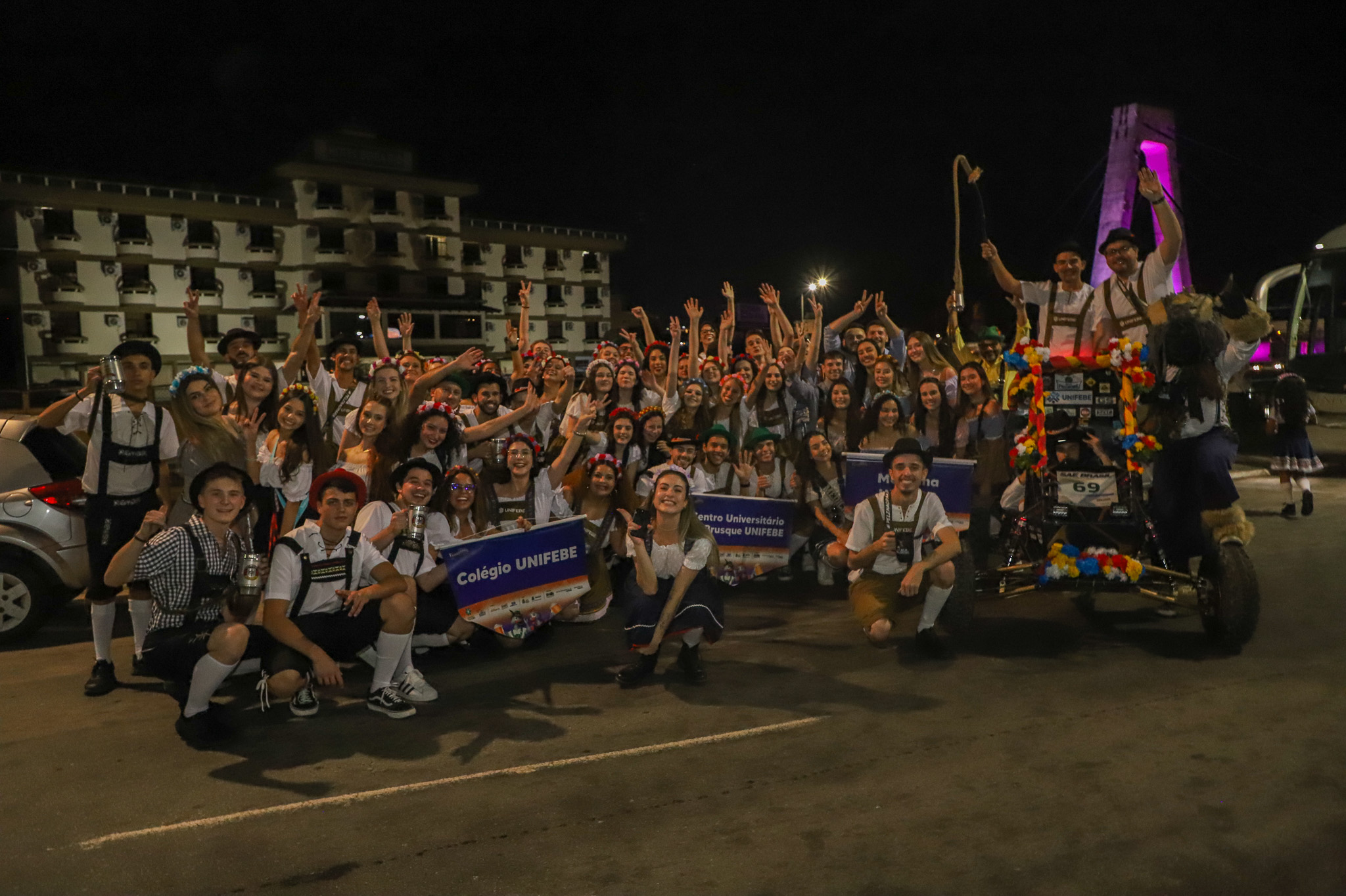 Estudantes já podem se inscrever para participar com a UNIFEBE no desfile da Fenarreco