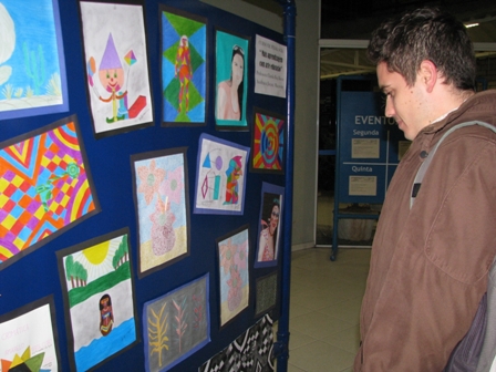 Curso de Pedagogia organiza exposição de arte na Unifebe