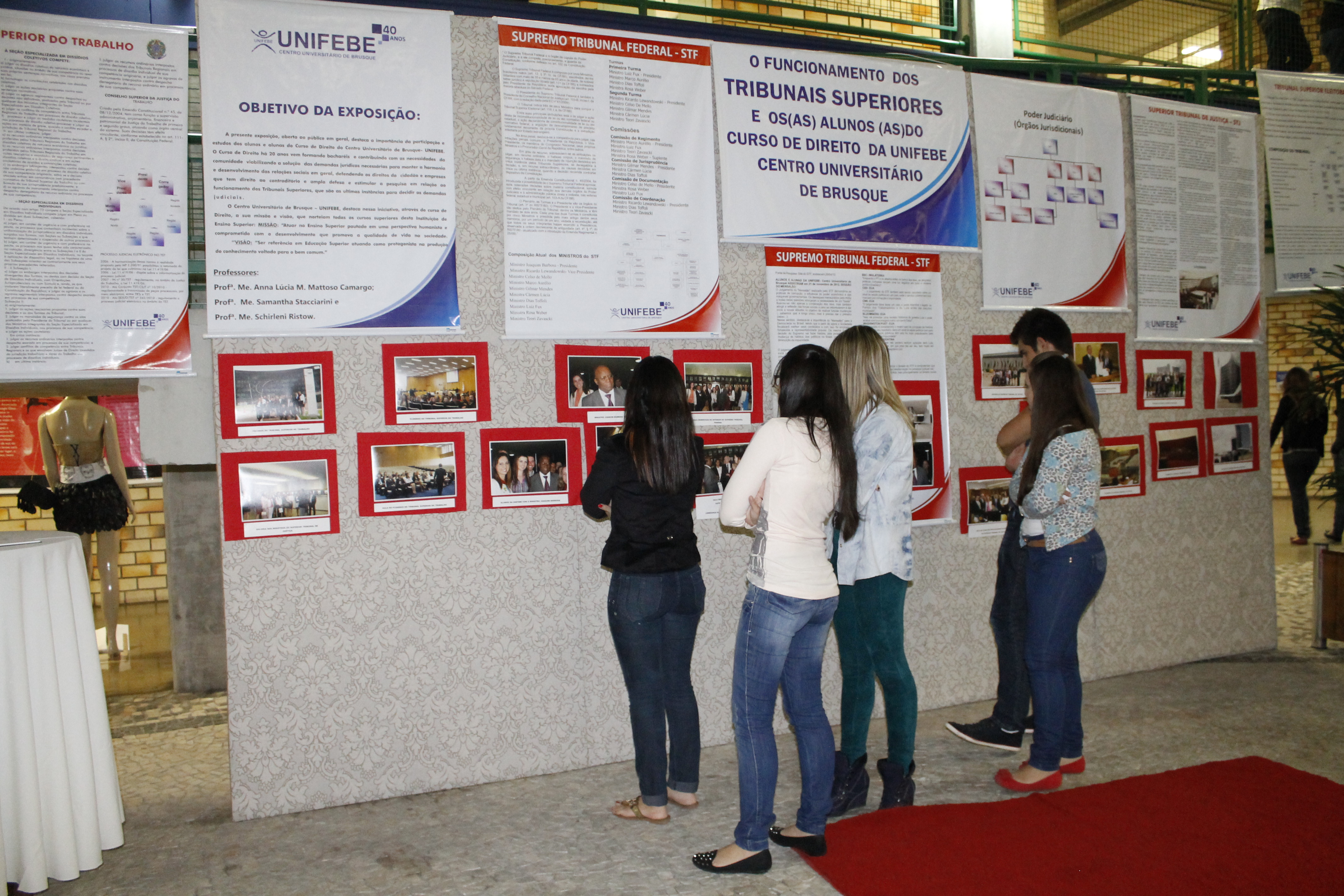 Tribunais Superiores e alunos de Direito da UNIFEBE são tema de exposição
