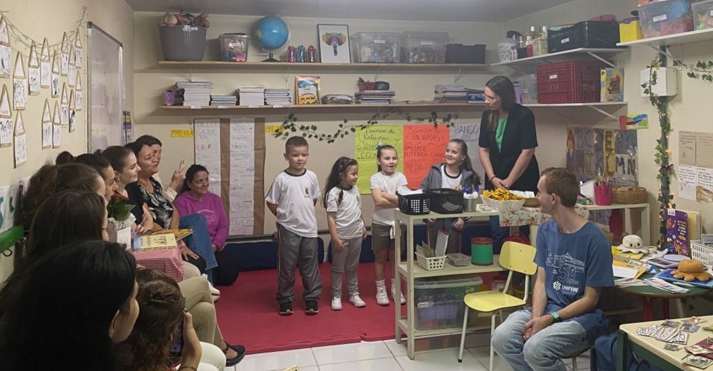 Acadêmicos de Pedagogia conhecem práticas de letramento aplicadas em escola da rede pública municipal