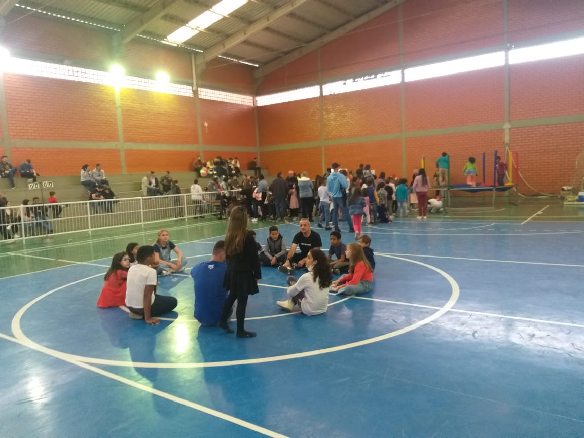 Projeto UNIFEBE no Lazer desenvolve atividades recreativas na Escola de Educação Básica Santa Terezinha