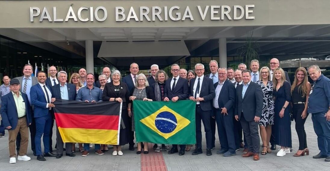 Comitiva alemã chega a Santa Catarina para celebrar os 200 anos da imigração no Brasil