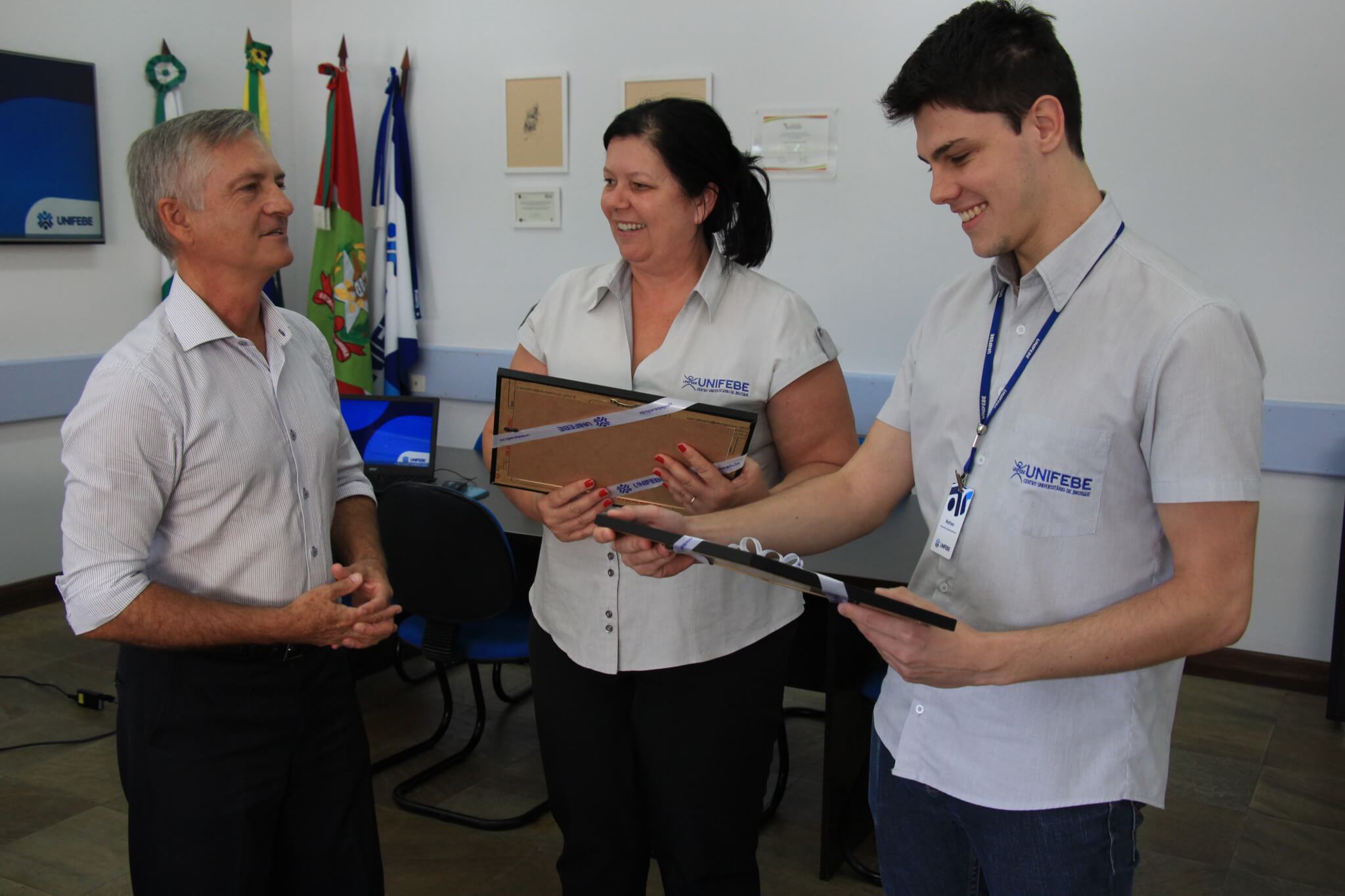 UNIFEBE homenageia colaboradores pela conclusão de seus estudos