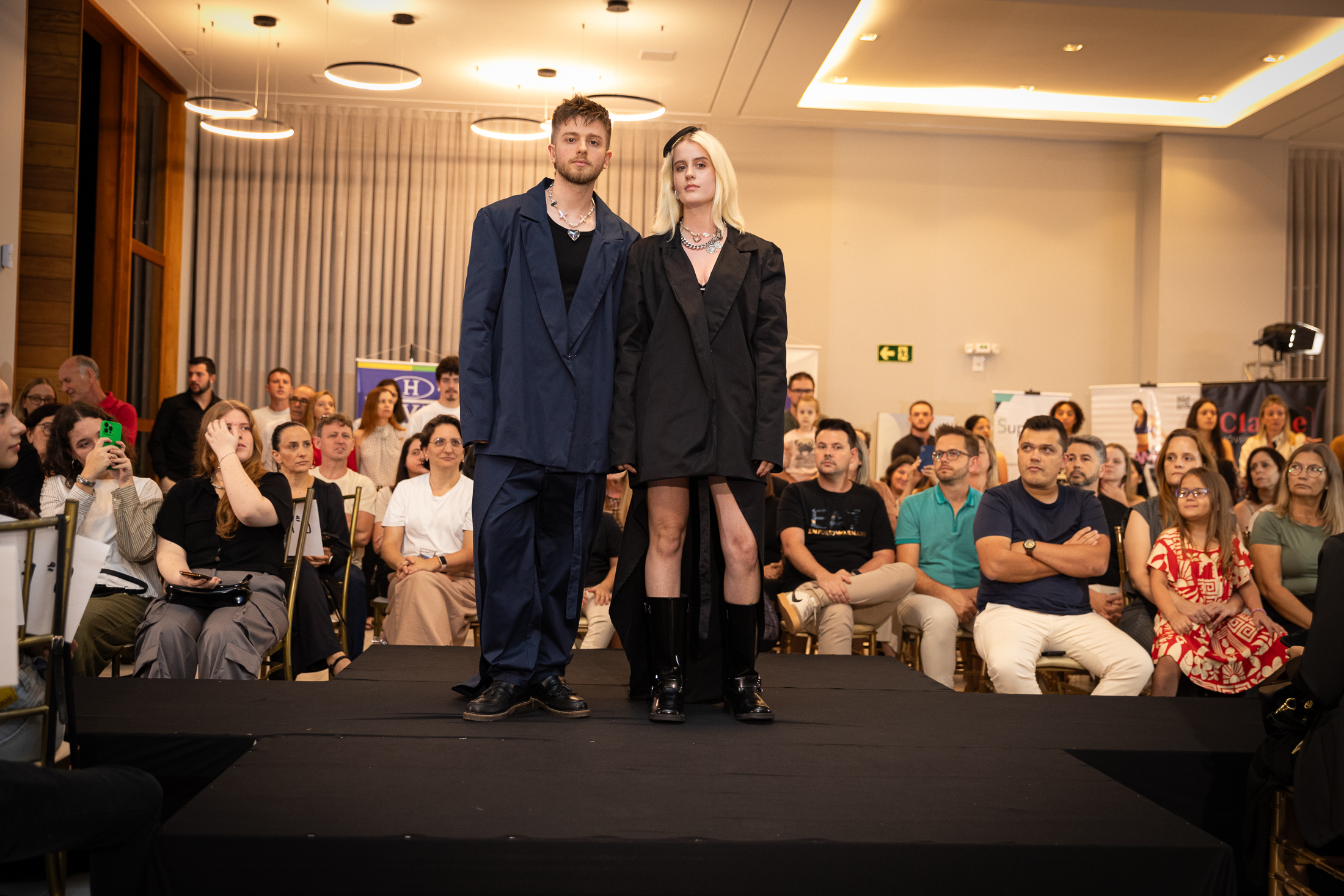 Desfile do curso de Design de Moda apresenta coleções criadas por acadêmicos