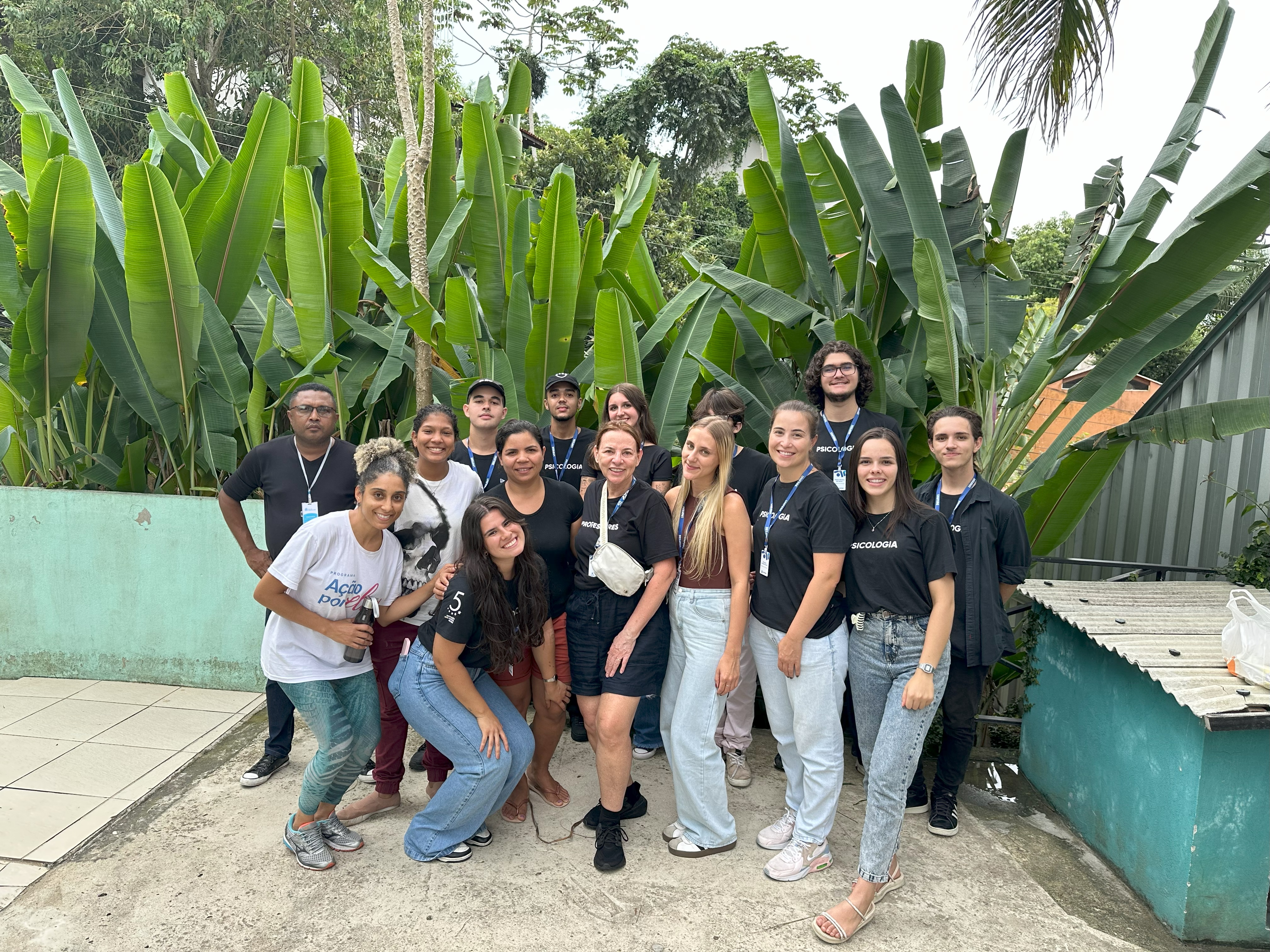 Acadêmicos de Psicologia da UNIFEBE realizam visita técnica ao Lar da Criança Feliz