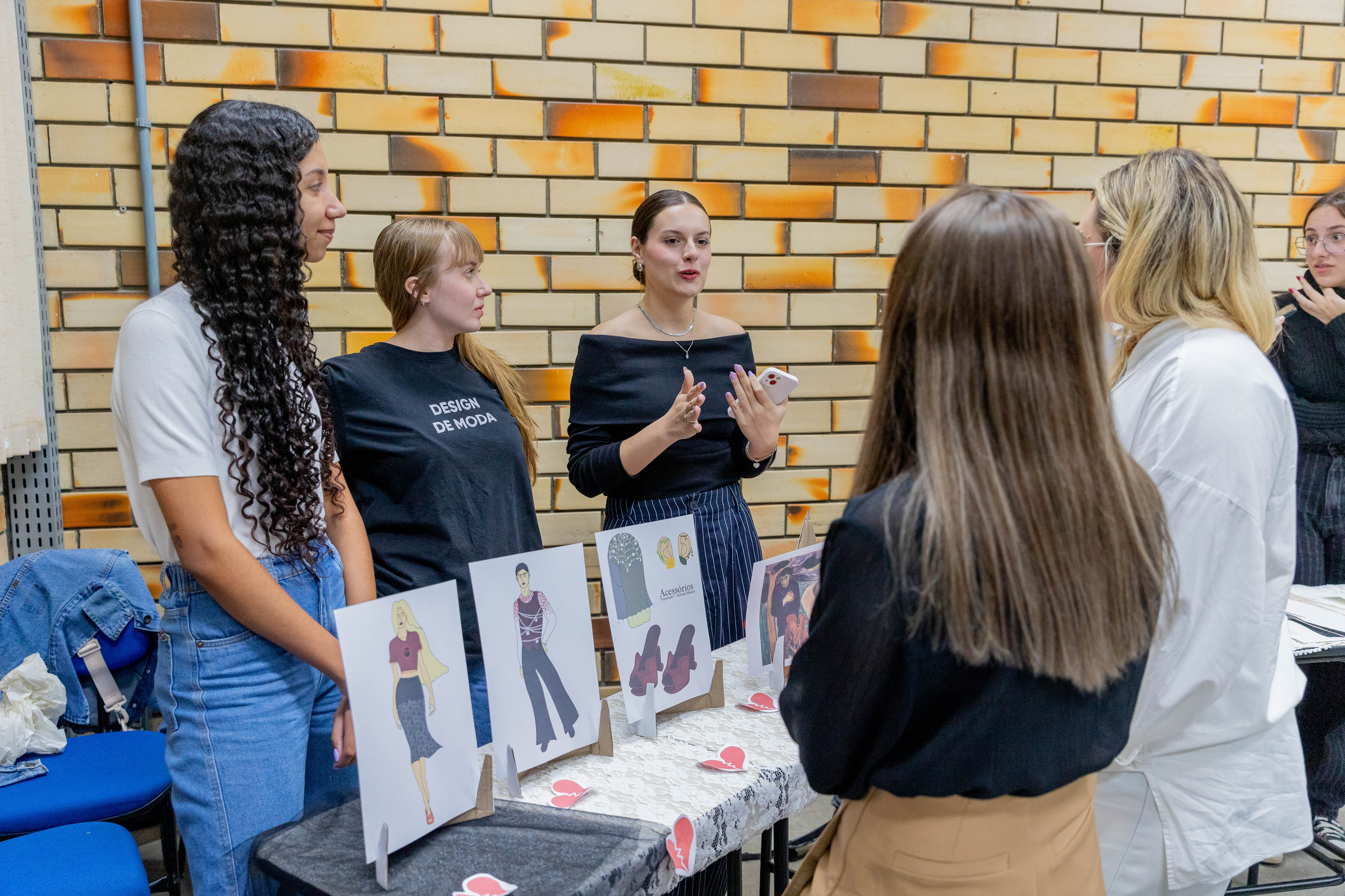 Obras de arte inspiram coleções desenvolvidas por estudantes de Design de Moda da UNIFEBE