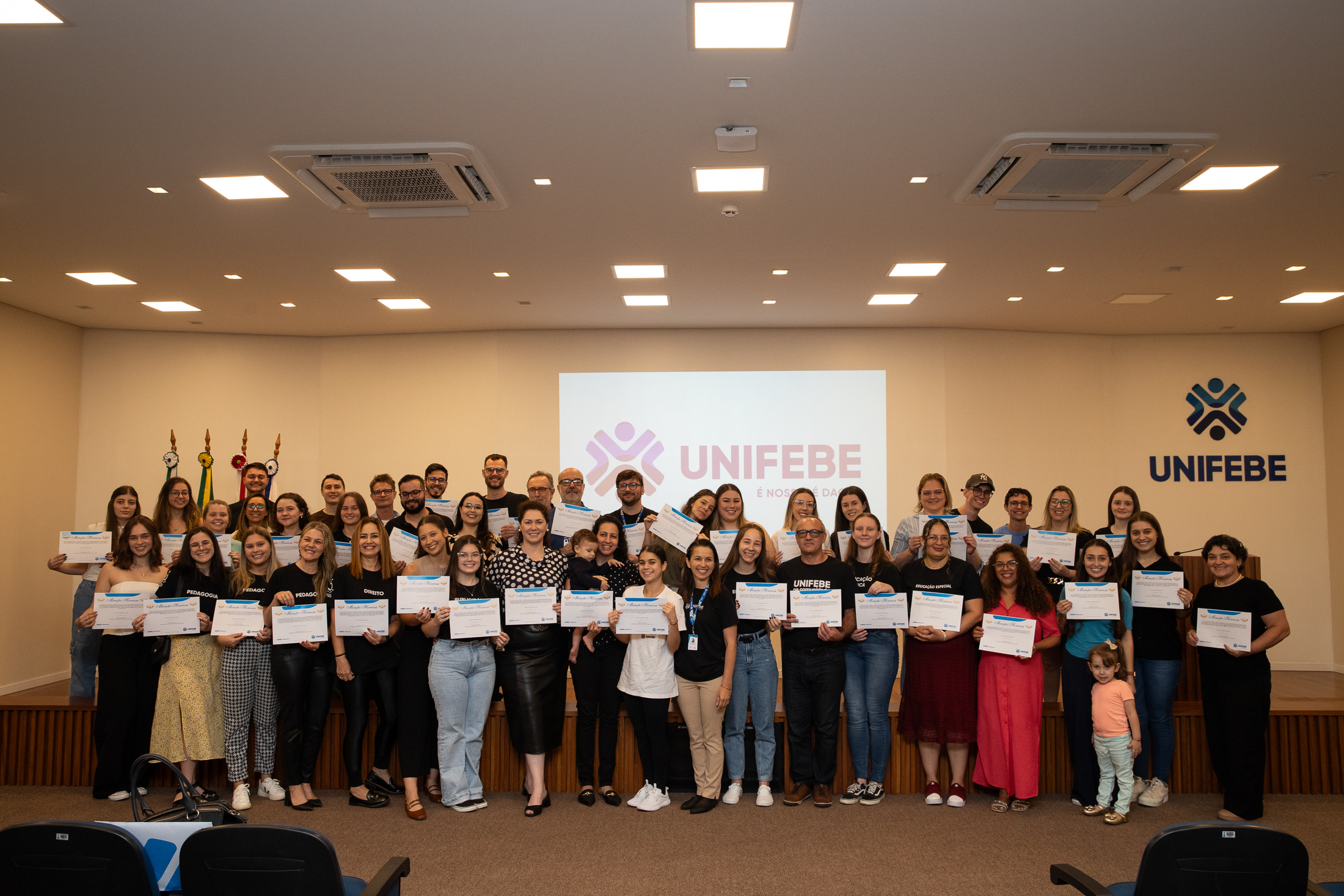 Socialização de projetos desenvolvidos por acadêmicos bolsistas com a comunidade encerra atividades de 2024