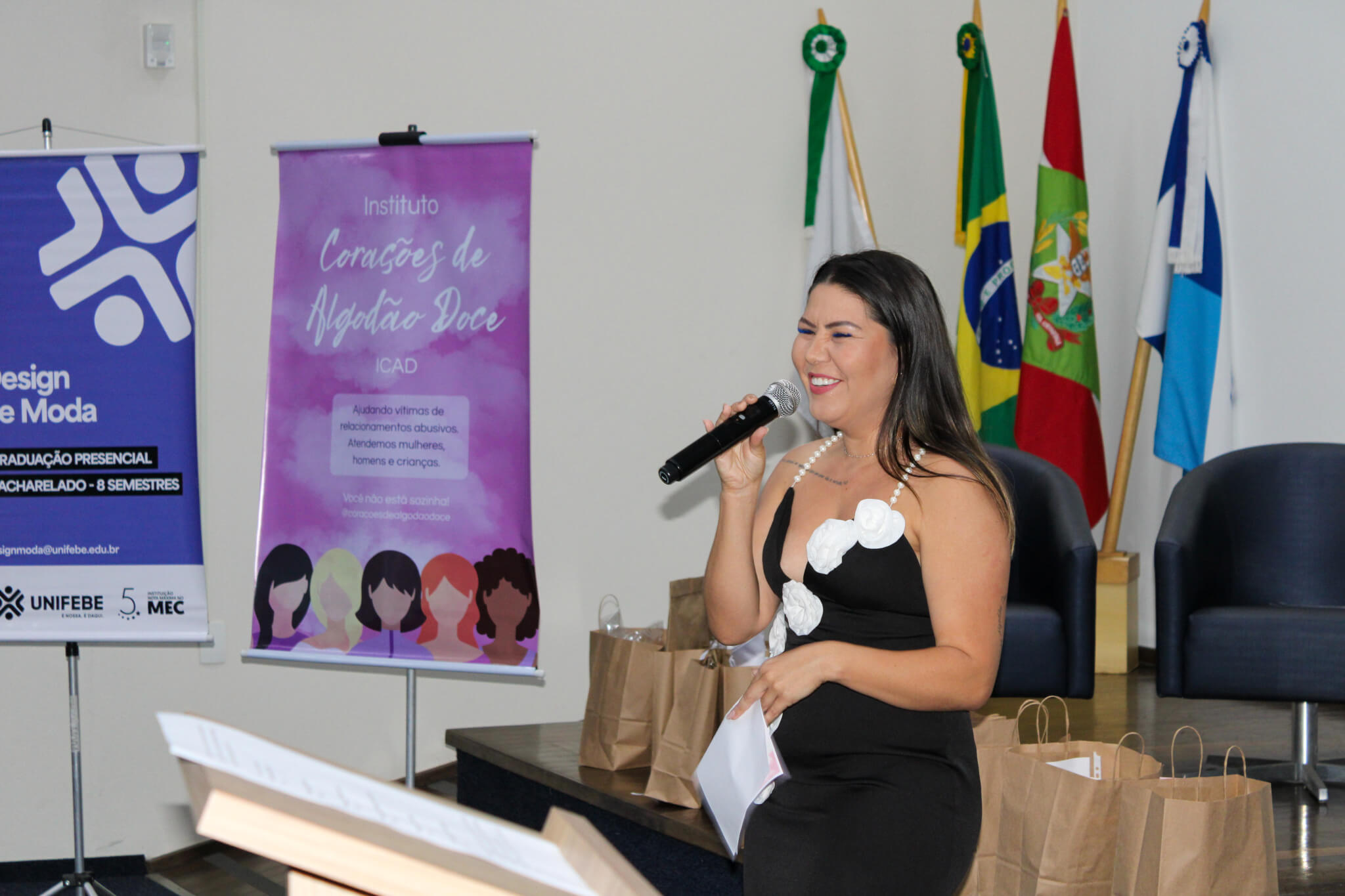 “Violência nunca foi Moda” auxilia ONG de Brusque no combate à violência contra a mulher