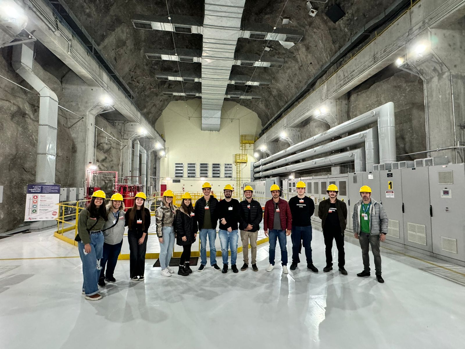 Acadêmicos de Engenharia Civil da UNIFEBE realizam visita técnica à Usina Hidrelétrica de Salto Pilão