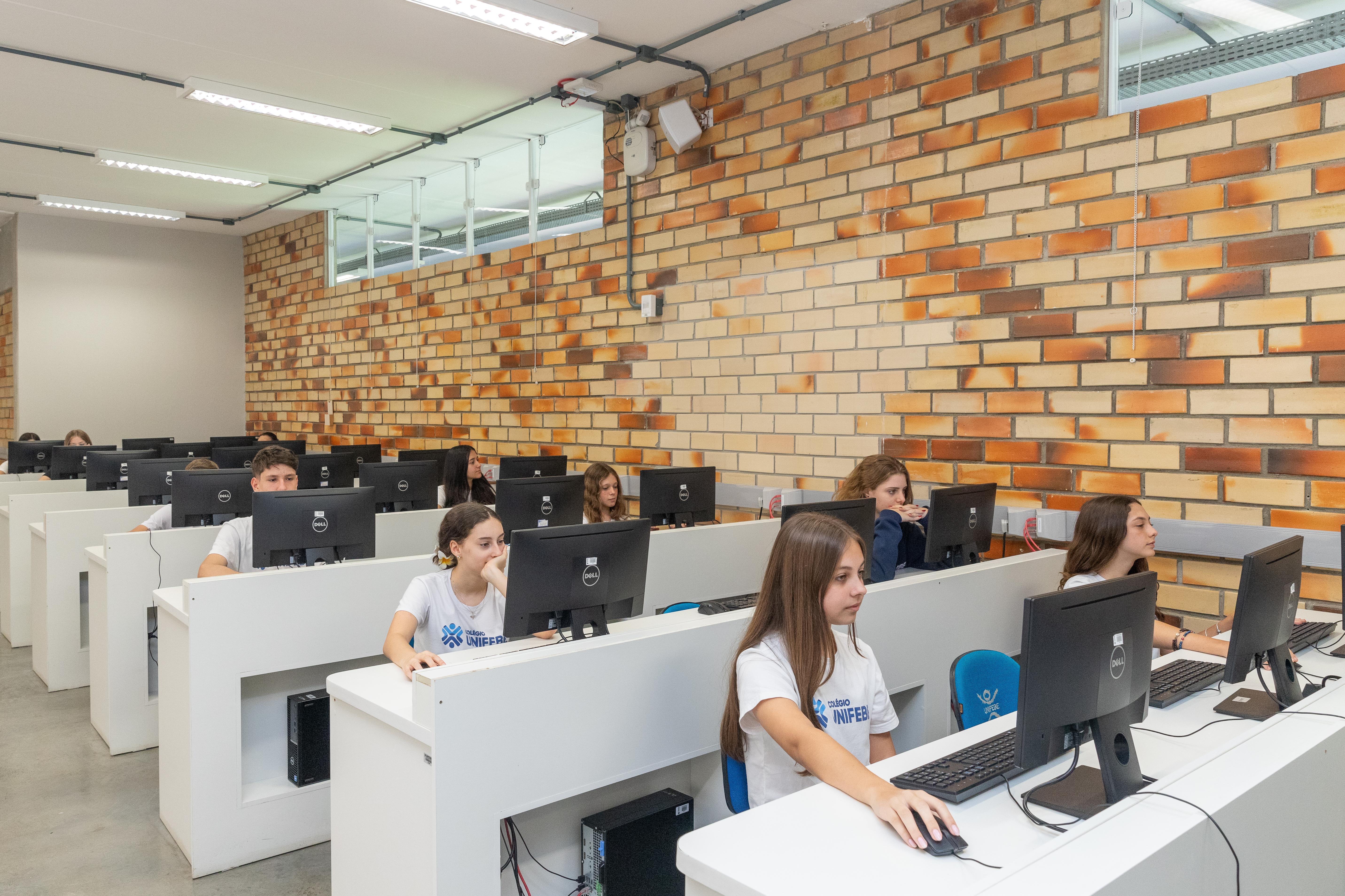 Colégio UNIFEBE classifica 37 estudantes para a segunda fase da Olimpíada Brasileira de Química Júnior