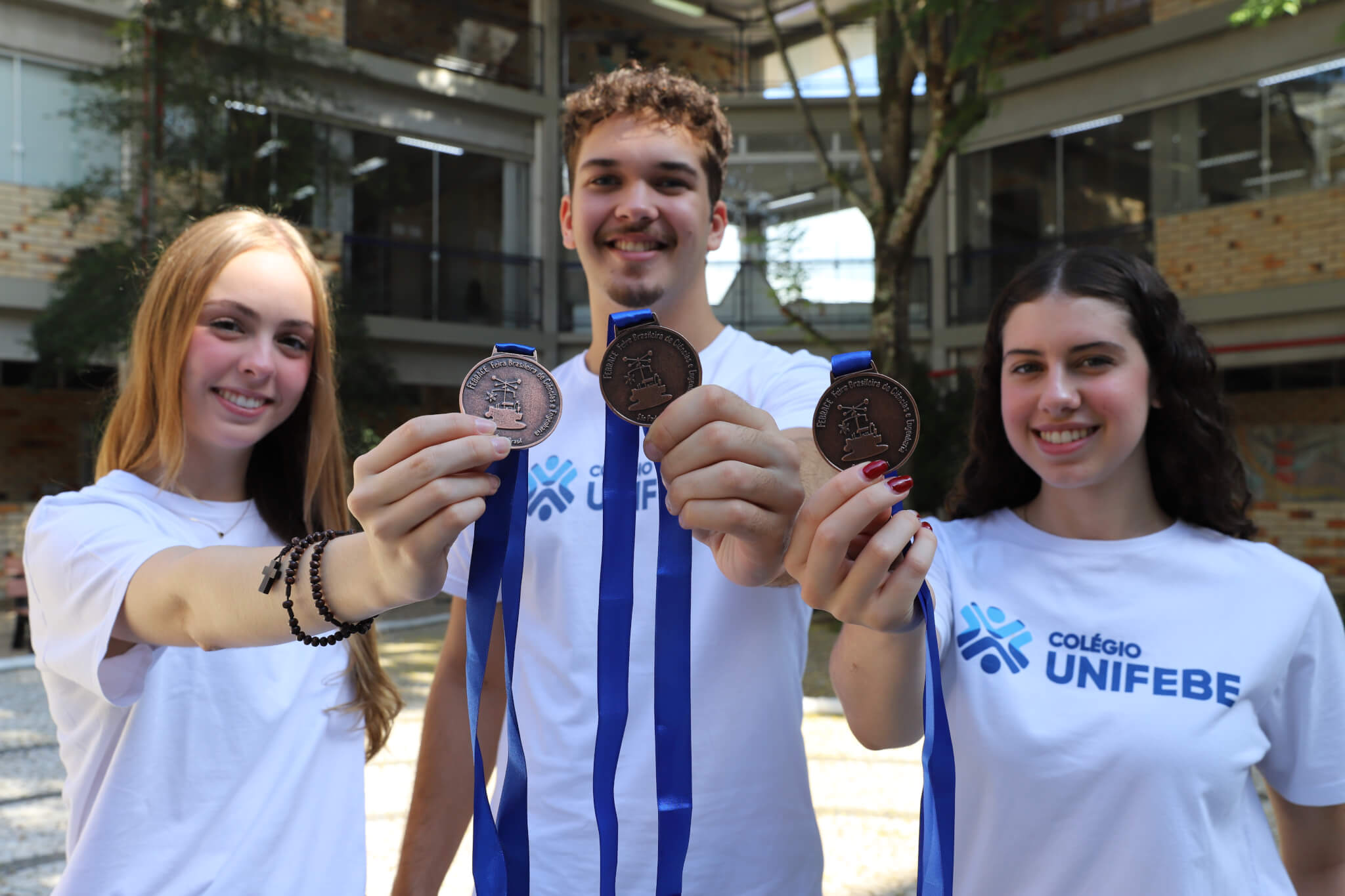 Projeto de estudantes do Colégio UNIFEBE é premiado na Feira Brasileira de Ciências e Engenharia