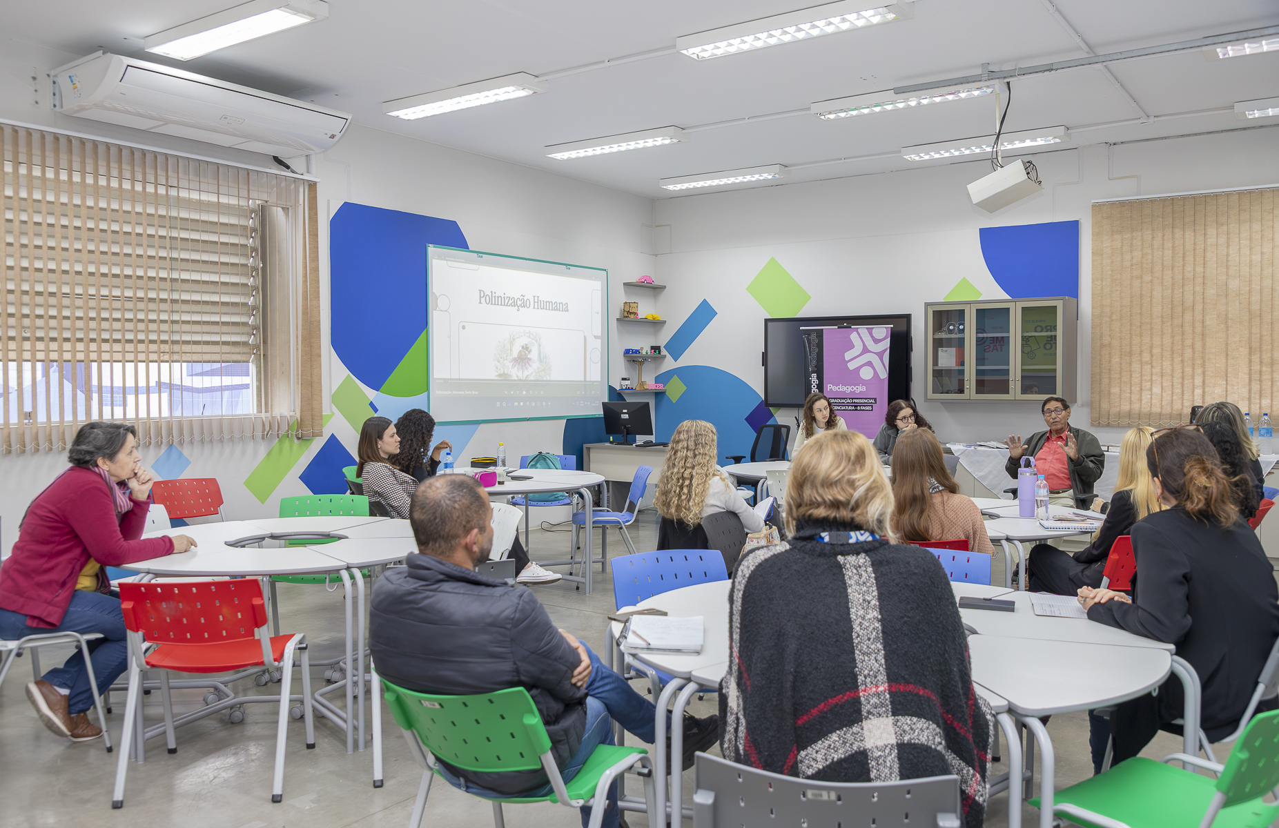 Grupo de Pesquisa da UNIFEBE recebe pesquisador espanhol referência na área da Educação