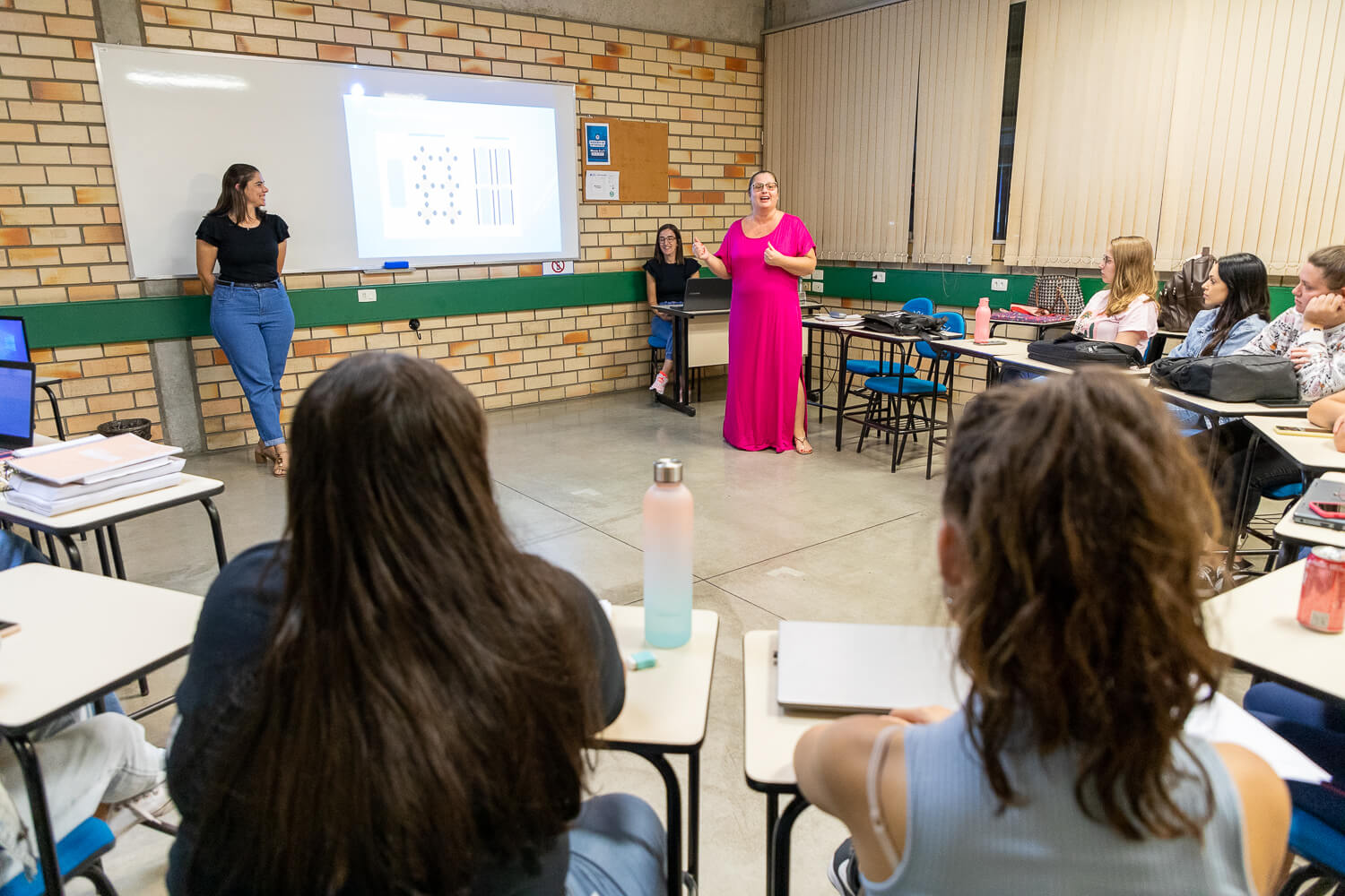 Acadêmicas de Pedagogia da UNIFEBE conhecem proposta pedagógica do Centro de Educação Infantil Max Rodolfo Steffen