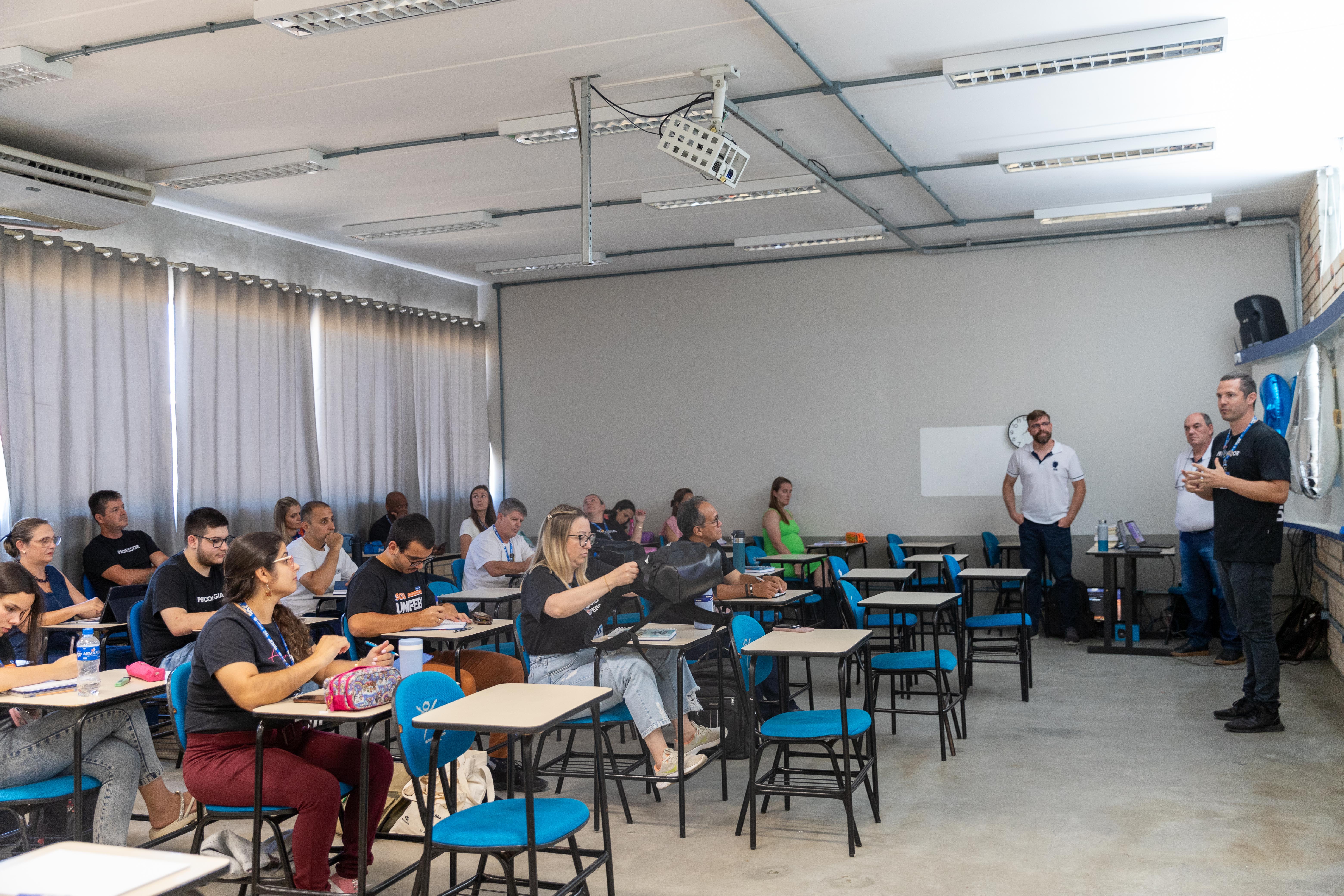 Colégio UNIFEBE inicia formação promovida pelo IBIC