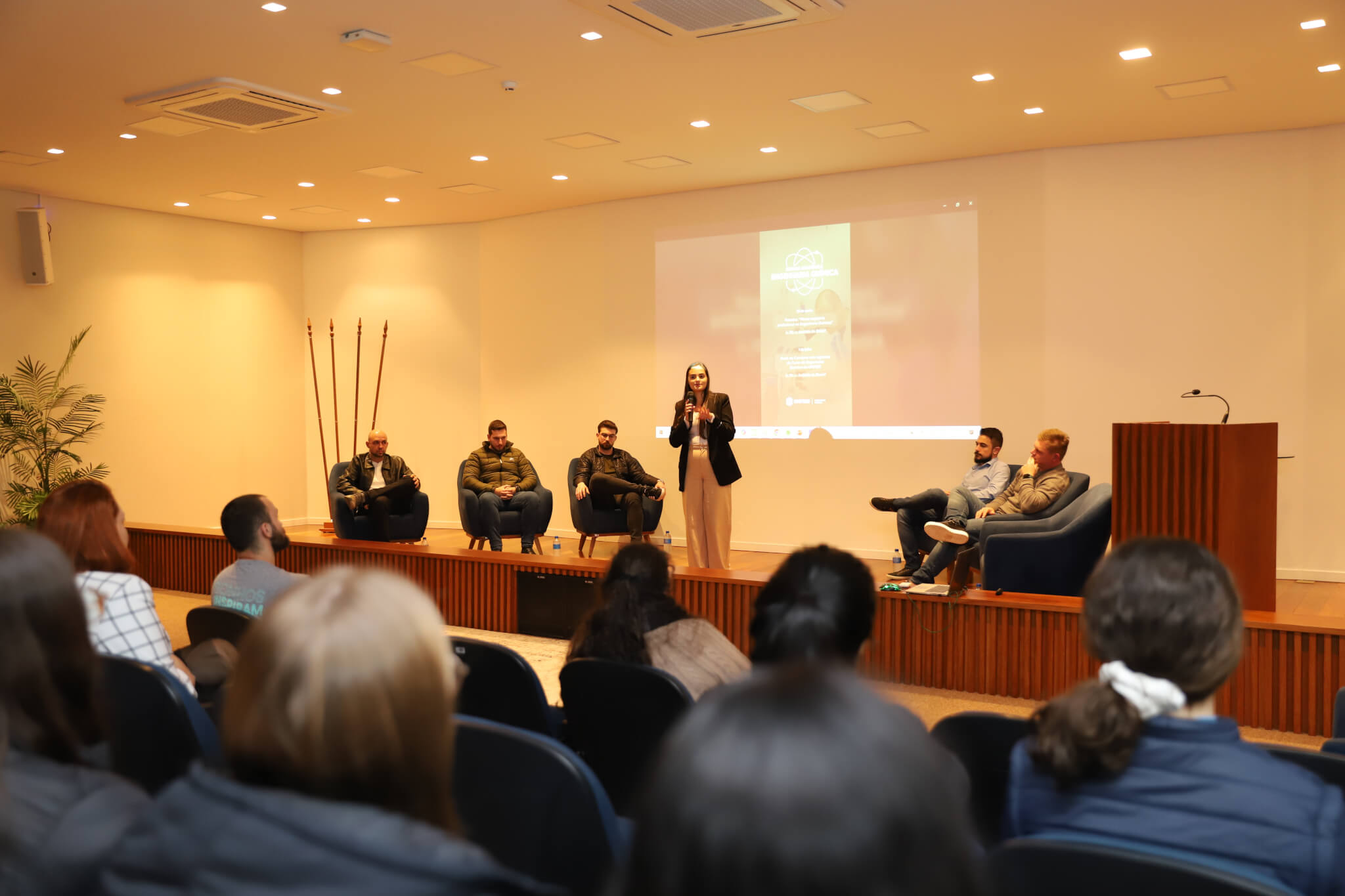 Semana Acadêmica de Engenharia Química compartilha experiências entre egressos e profissionais da área