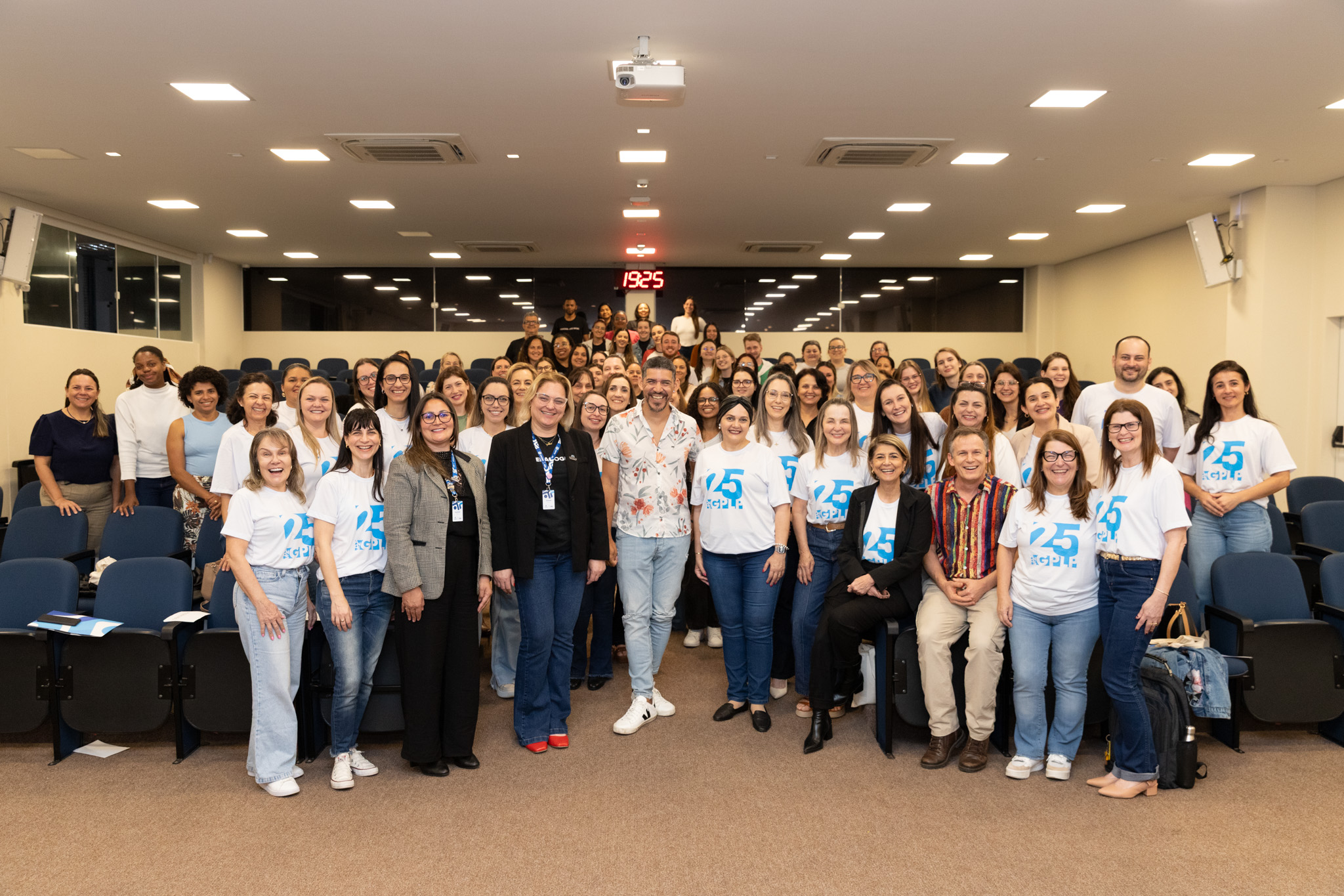 Curso de Pedagogia reúne professores de Língua Portuguesa para debater educação e literatura