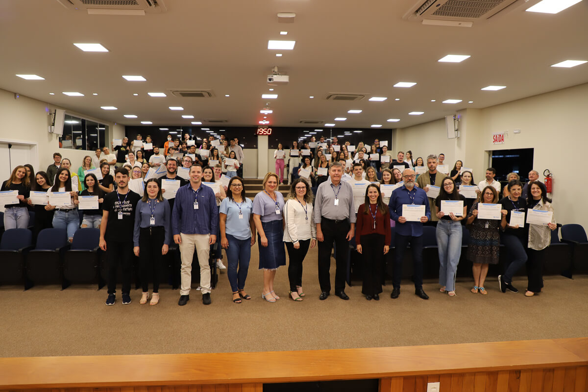 Premiações de melhores trabalhos científicos encerram programação do ENPEX UNIFEBE