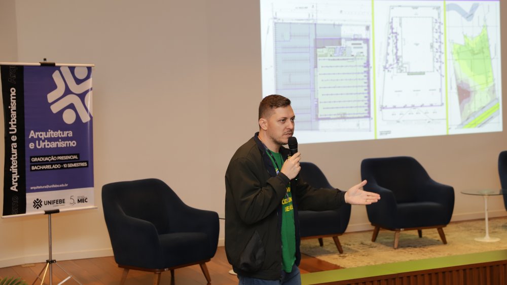 Cursos da UNIFEBE recebem Havan para palestra e oferta de oportunidades