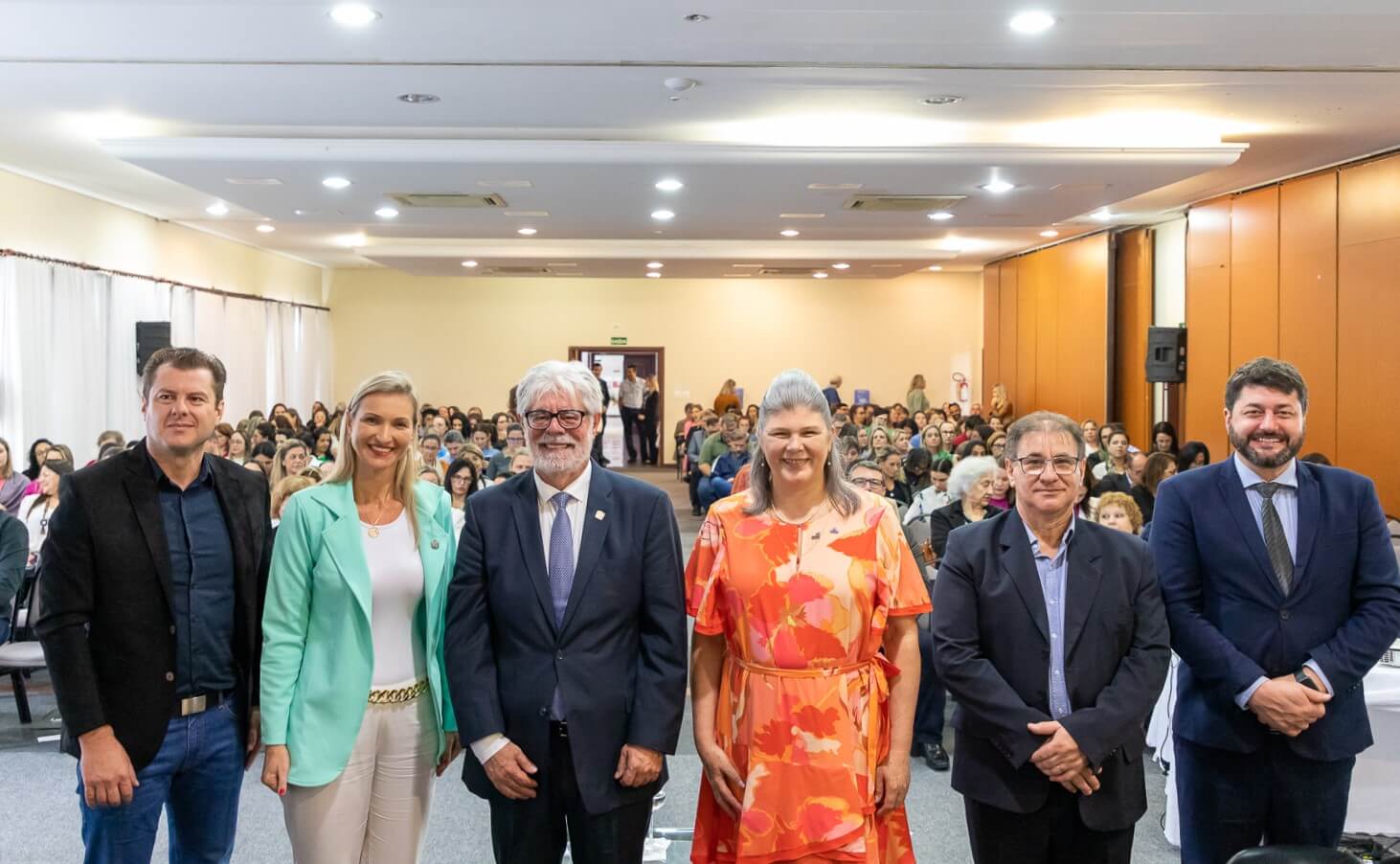 Reitora da UNIFEBE representa a Acafe no XI Seminário Estadual de Sistemas de Ensino de Santa Catarina