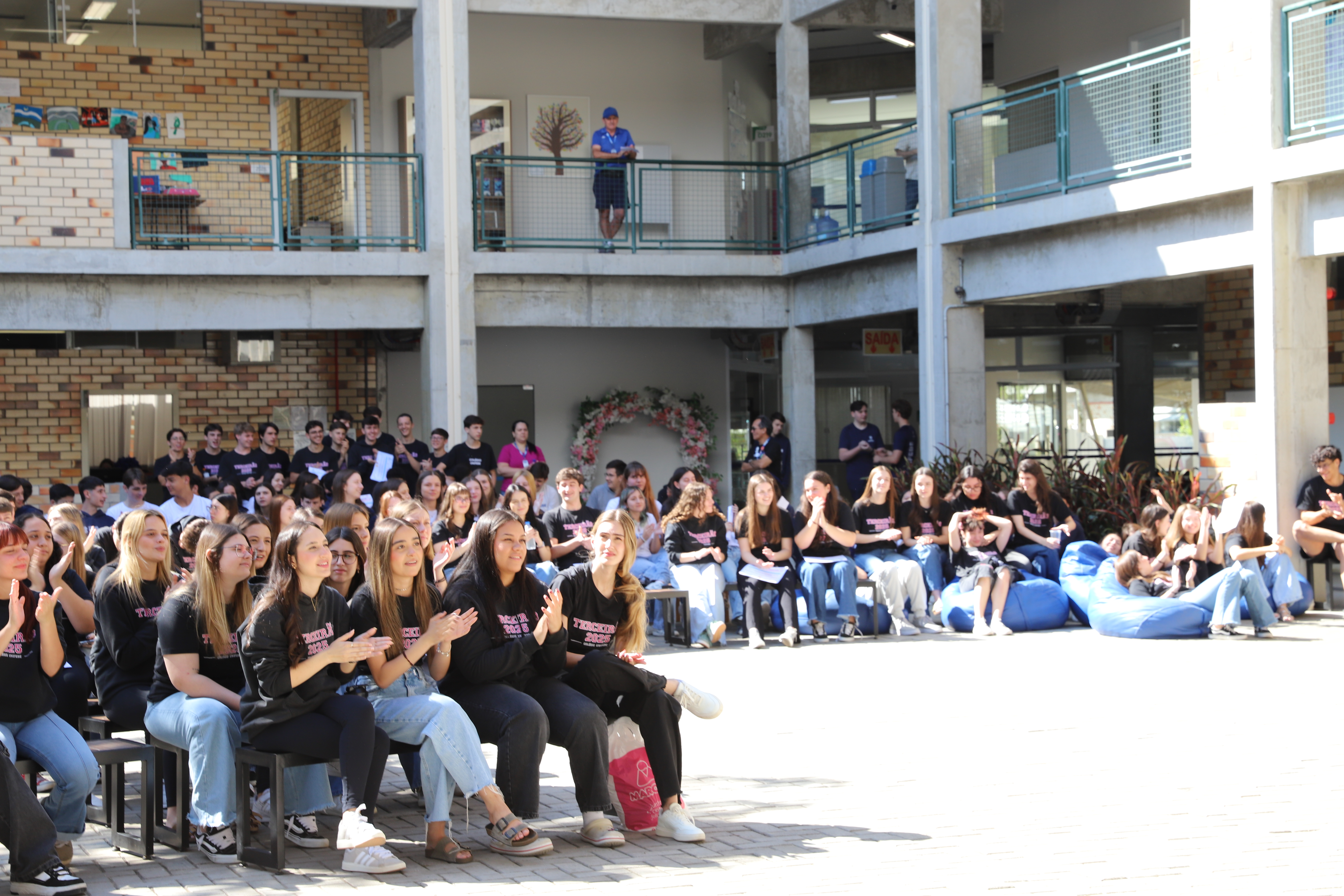 Estudantes são reconhecidos por participação na Feira Tecendo Conhecimento