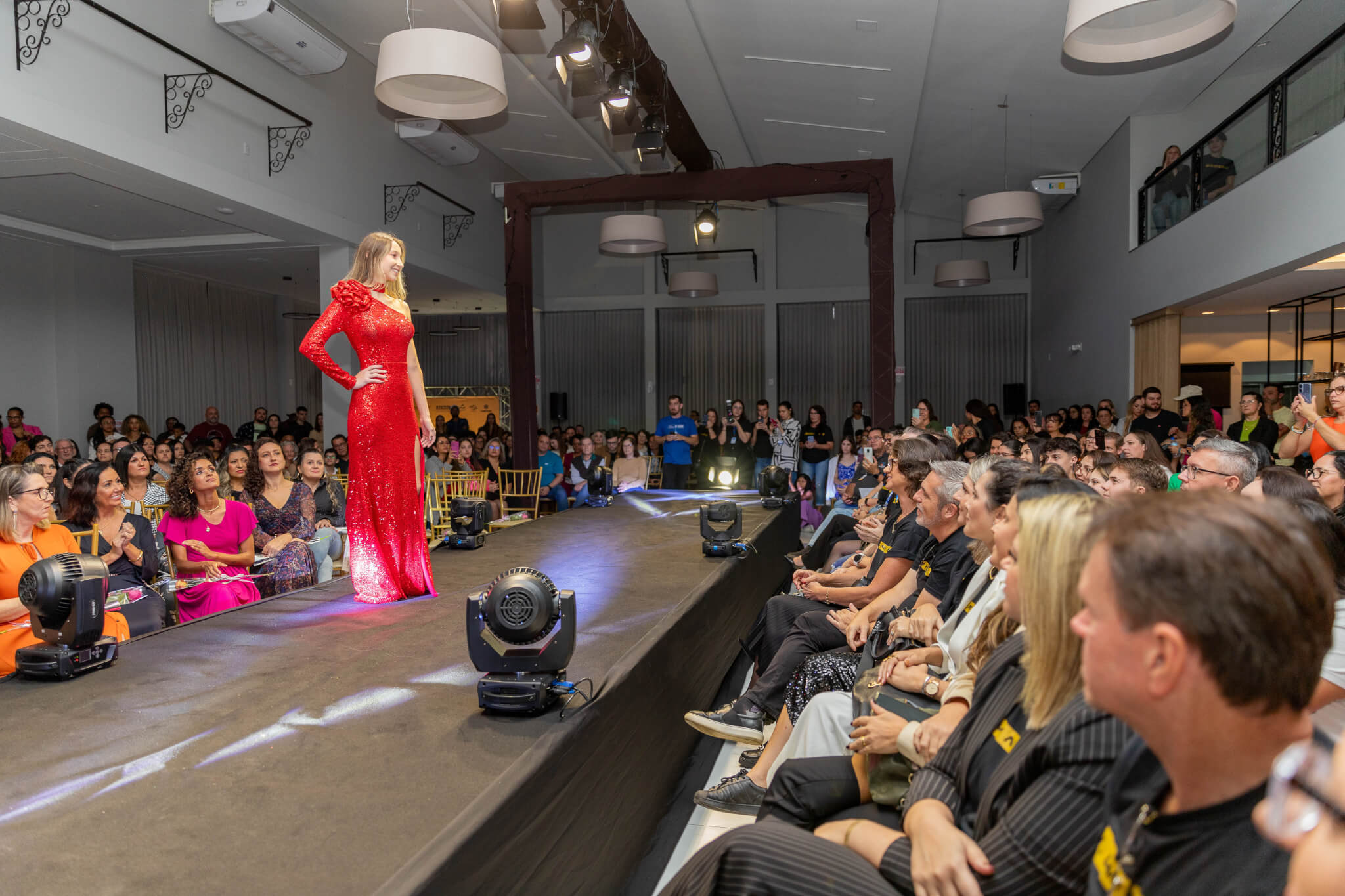 UNIFEBE apresenta criações de acadêmicos no Desfile das Costureiras e Costureiros