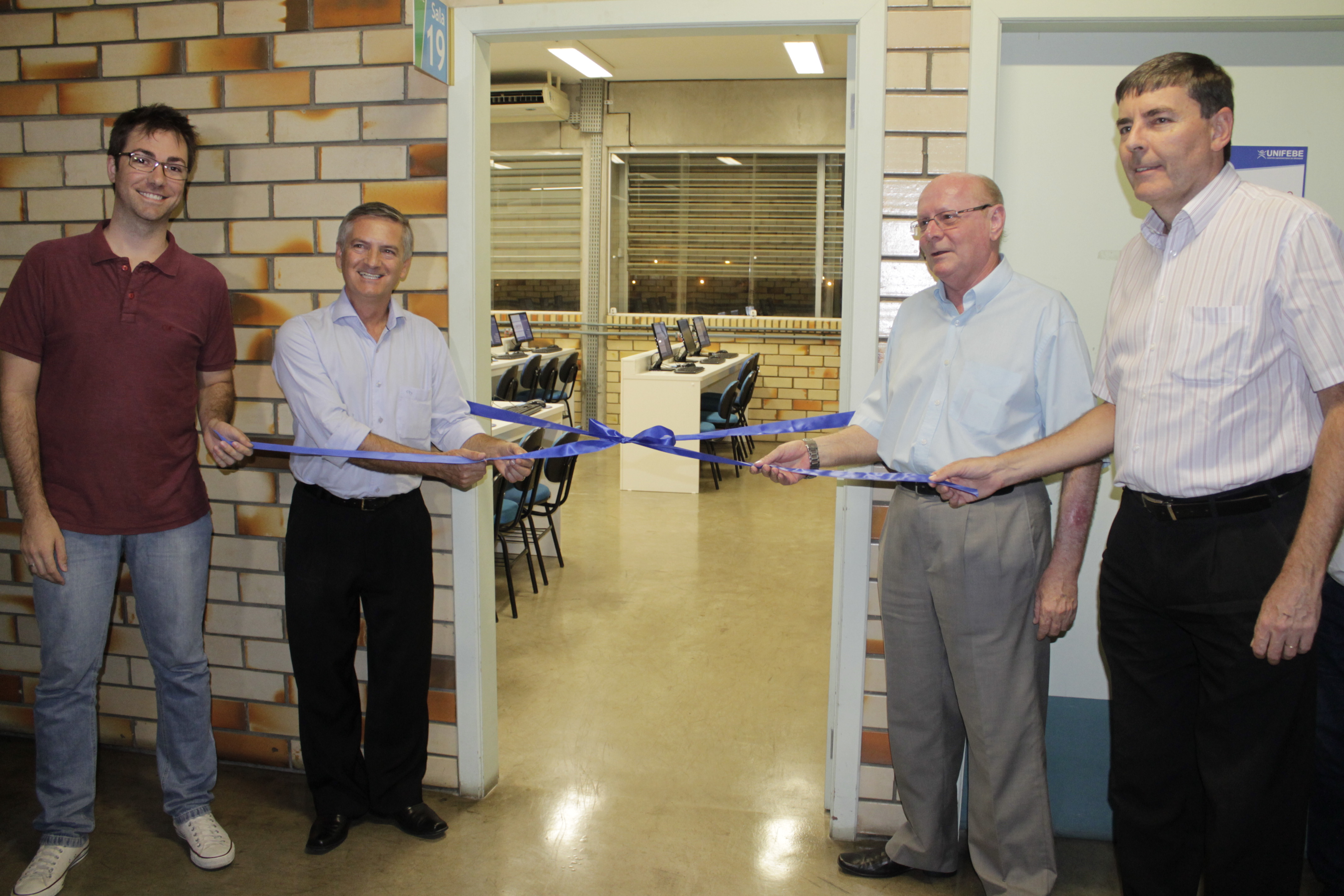 UNIFEBE inaugura sexto laboratório de informática