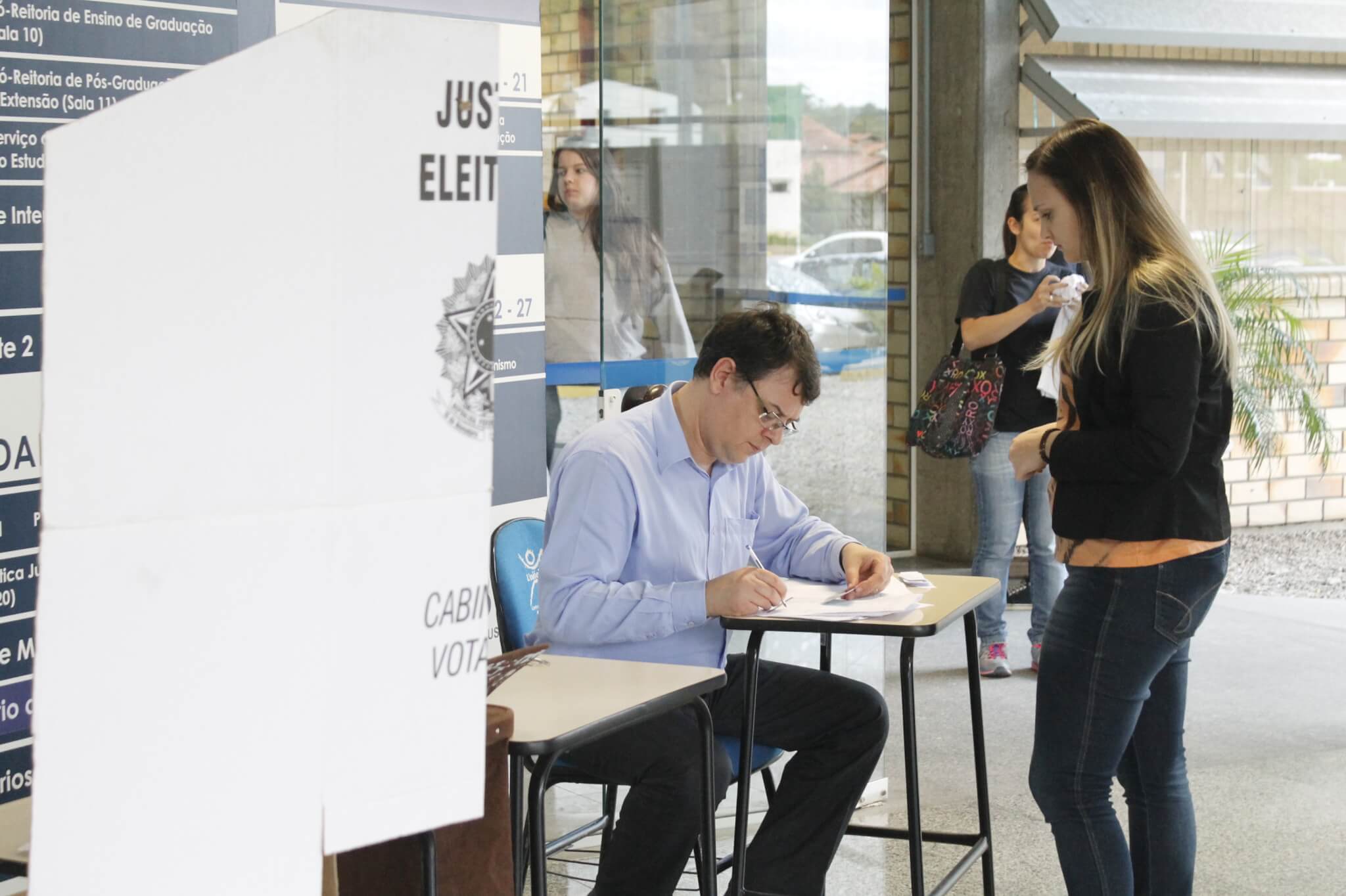 Inscrições para o DCE devem ser feitas até sexta-feira, 16