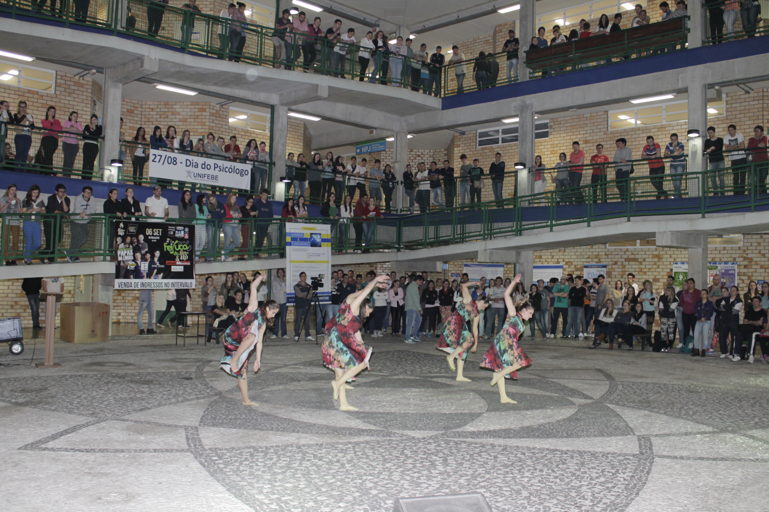 Público prestigia intervalo cultural em homenagem ao profissional de Educação Física