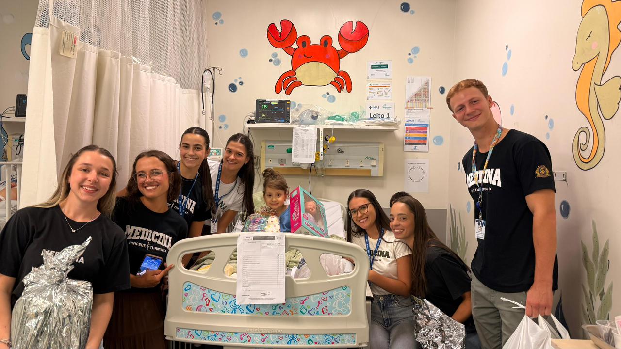 Liga Acadêmica de Pediatria arrecada mais de 350 brinquedos em campanha