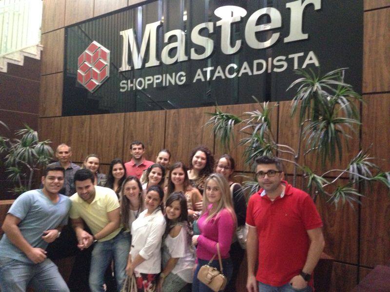 Acadêmicos realizam visita técnica ao Master Shopping