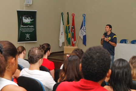 Voleibol Brasileiro: Esporte Escolar e Alto Rendimento