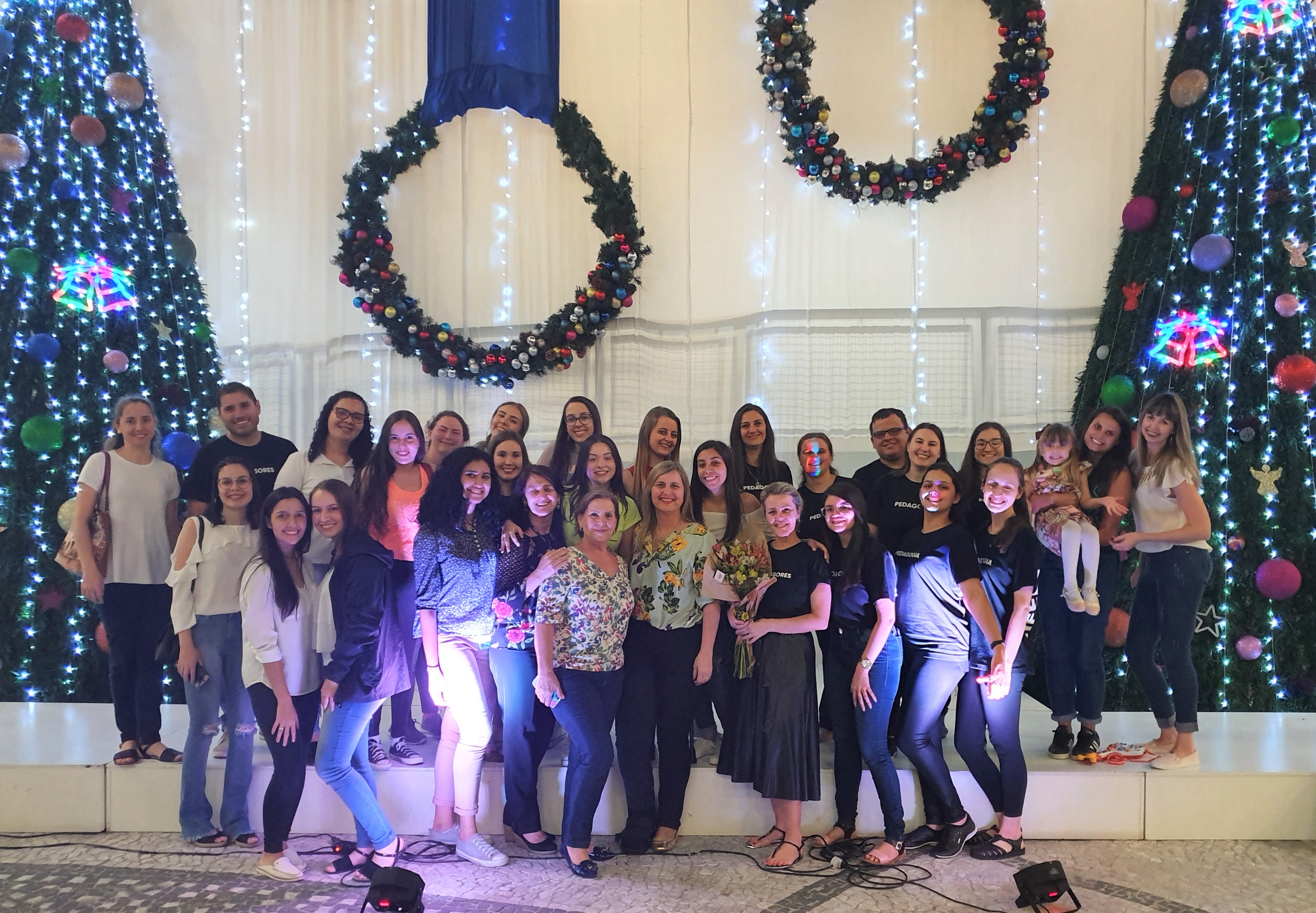 Noite Cultural Solidária do curso de Pedagogia arrecada donativos para entidades da região