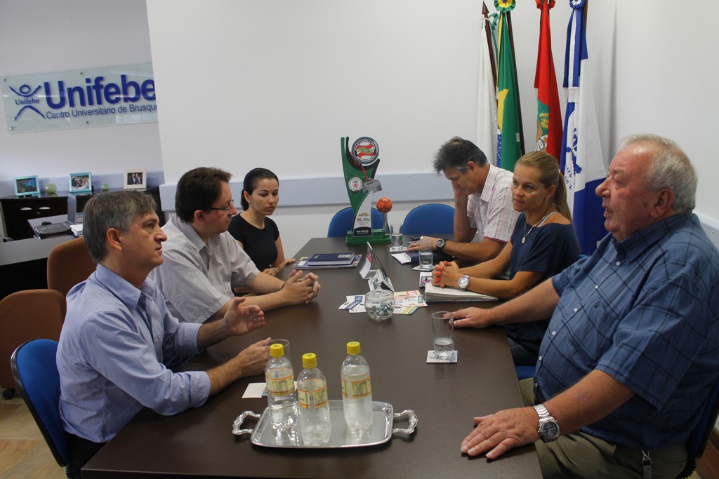 UNIFEBE recebe visita do Padre João Hülse