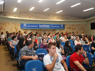 Palestra sobre Imposto de Renda tira dúvidas de estudantes