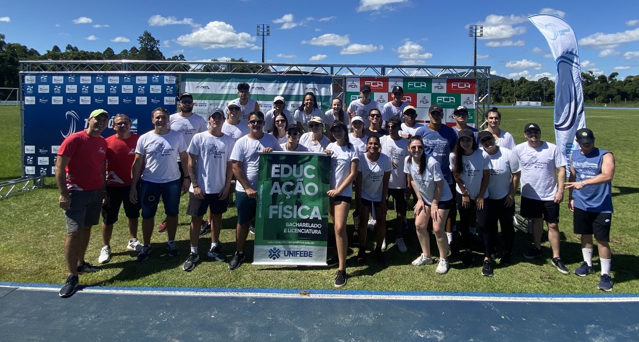 Calouros de Educação Física participam de competição estadual de Atletismo