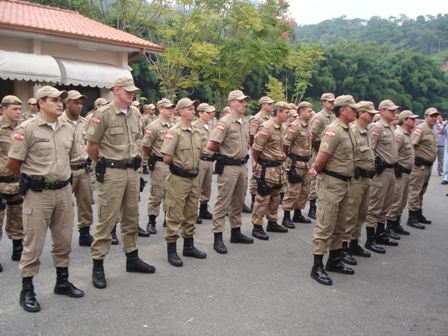 Policiais que estudam na Unifebe são homenageados