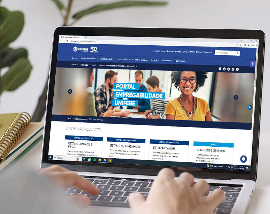 Portal de Empregabilidade da UNIFEBE encerra 2025 com mais de 460 vagas ofertadas
