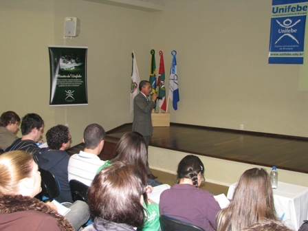 Palestra sobre Terminais Portuários lota auditório da Unifebe