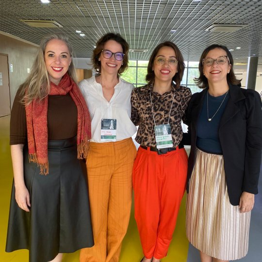 Professoras Leilane Marcos Tatiana de Assis Girardi com a Presidente da Associacao9 Brasileira de Ensino em Fisioterapia Dra. Lais Alves de Souza Bonilha e a Suplente da Diretoria Nacional da ABENFISIO (1)