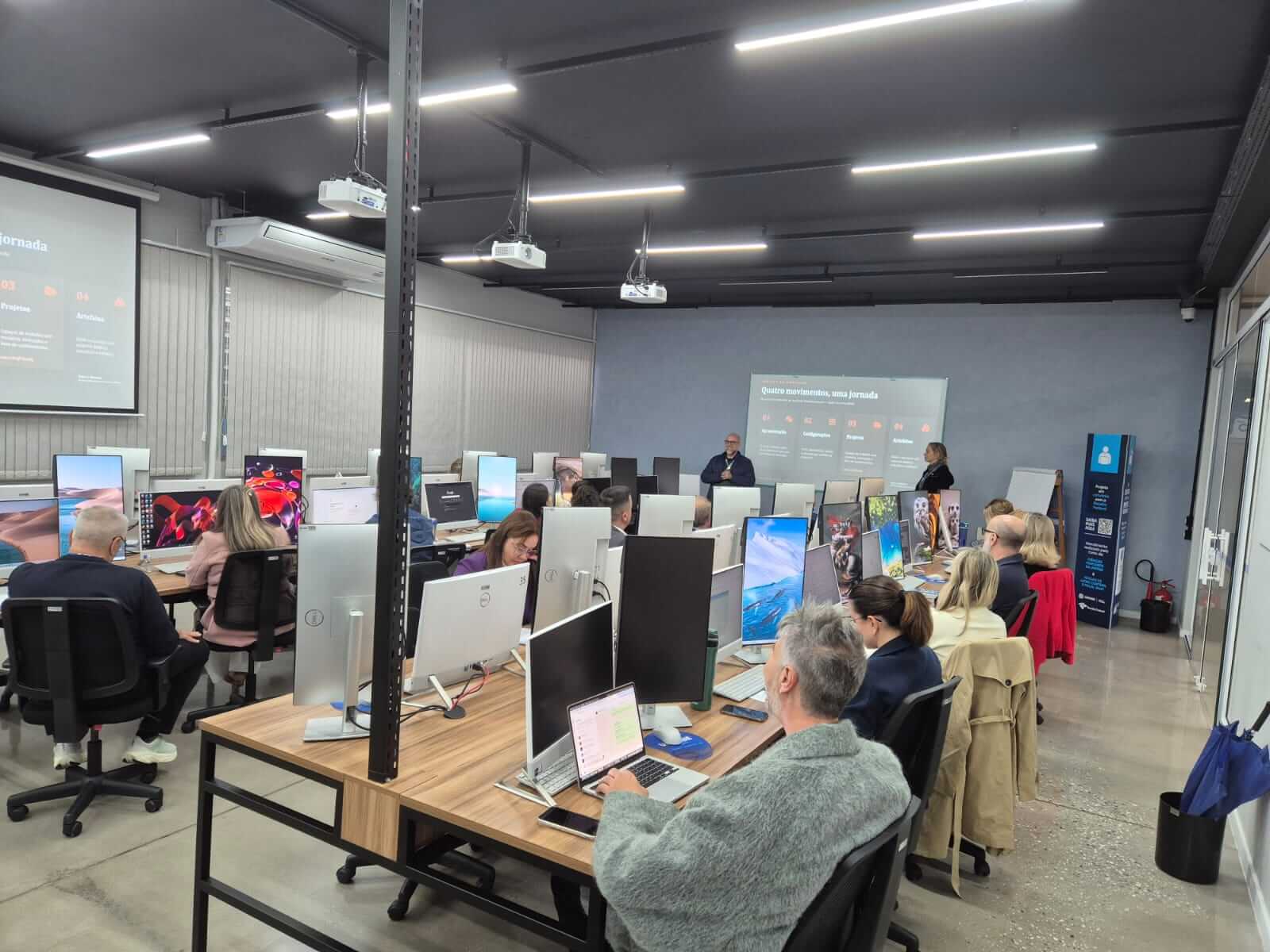 Professores da UNIFEBE participam de formação para uso de inteligência artificial generativa