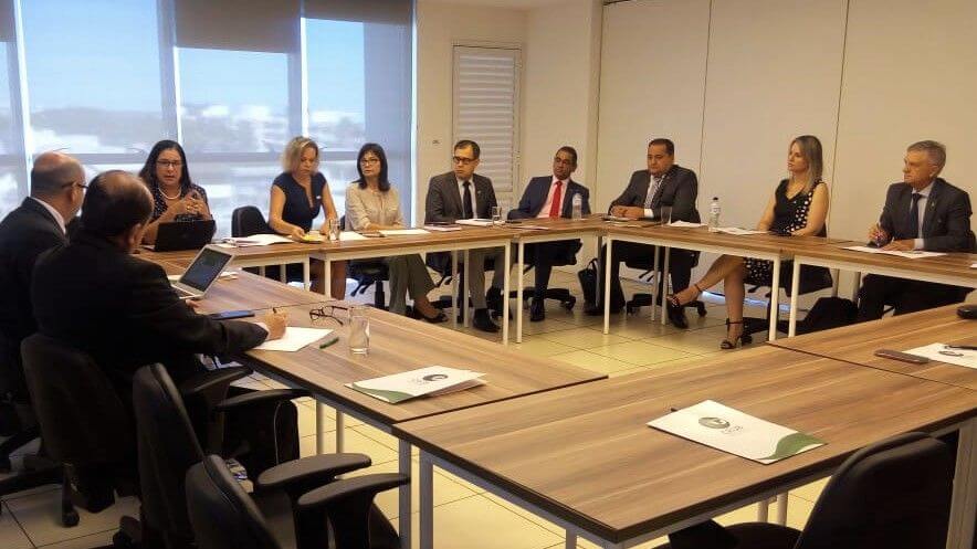 Presidente da ACAFE participa de reunião sobre elaboração de propostas para educação superior 2