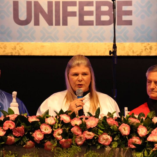 Rosemari Glatz e Sérgio Rubens Fantini assumem a reitoria da UNIFEBE 3
