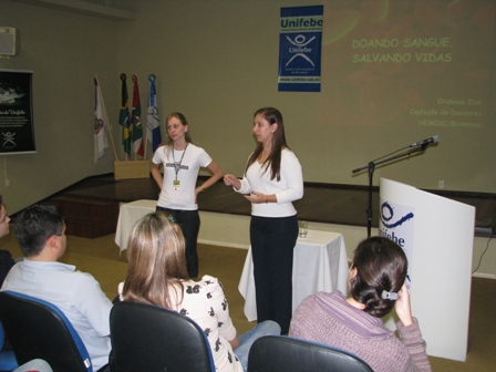 Bolsistas do Artigo 170 participam de palestra no Auditório